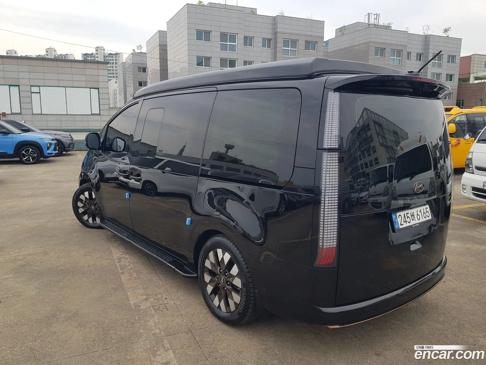 Hyundai Staria 2022 — 7