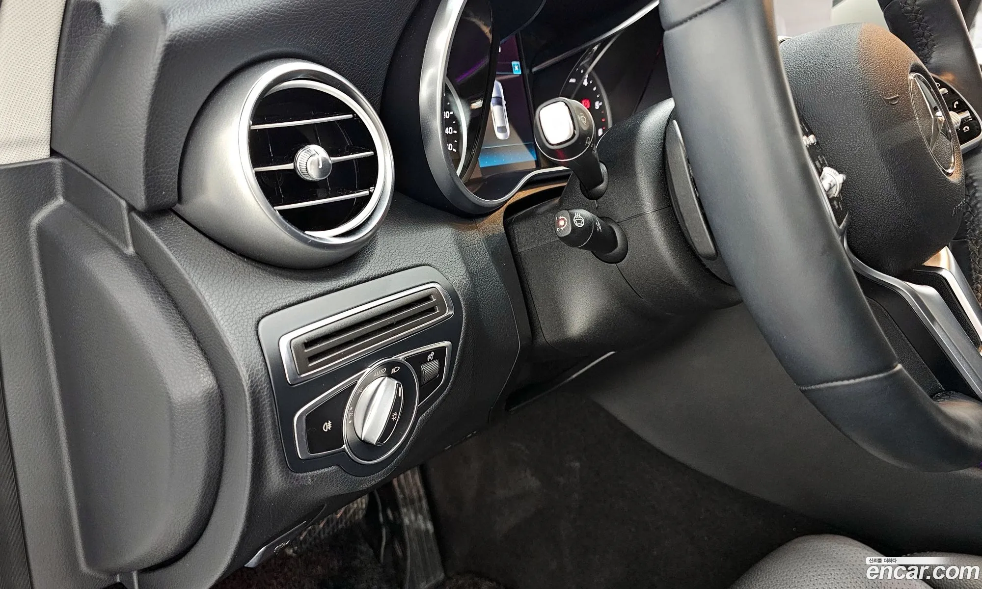 Mercedes-Benz C-Class W205 2019 — 16