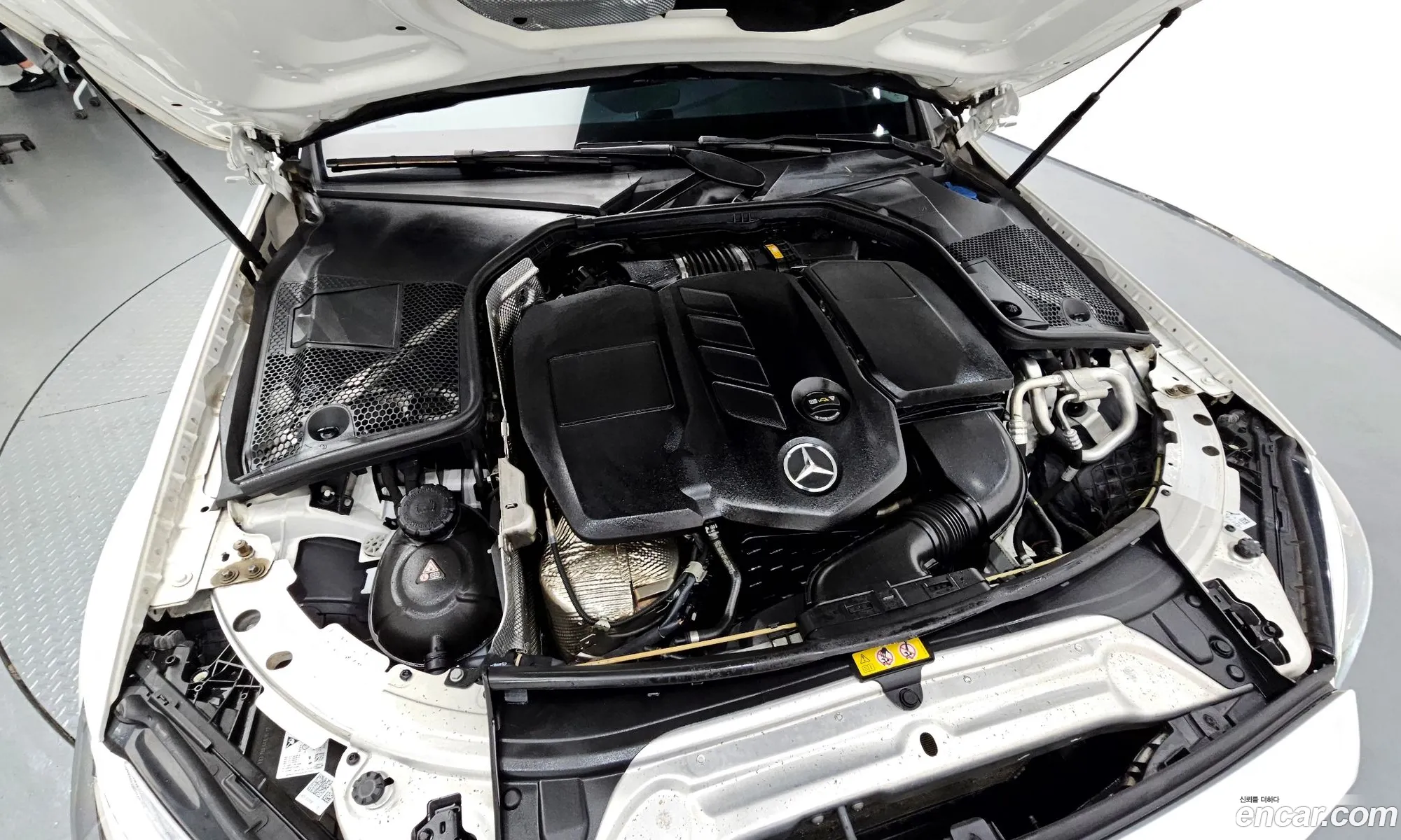 Mercedes-Benz C-Class W205 2019 — 14