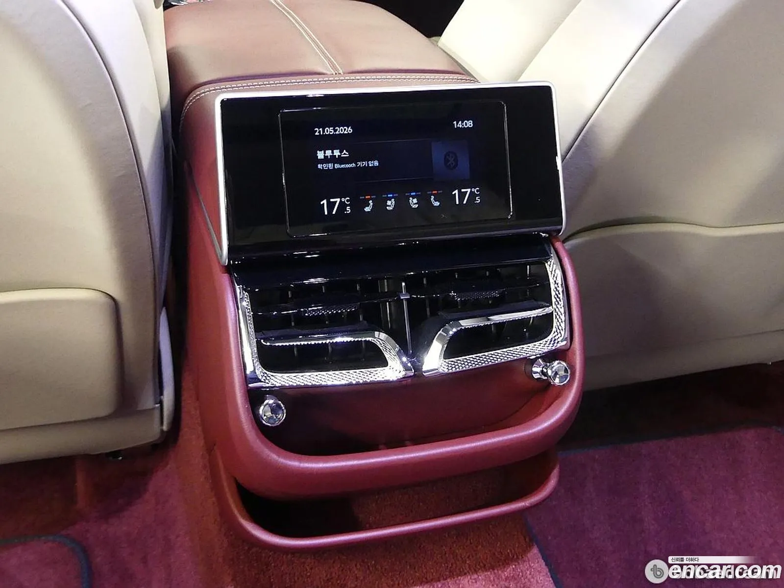 Bentley Flying Spur 2023 — 19