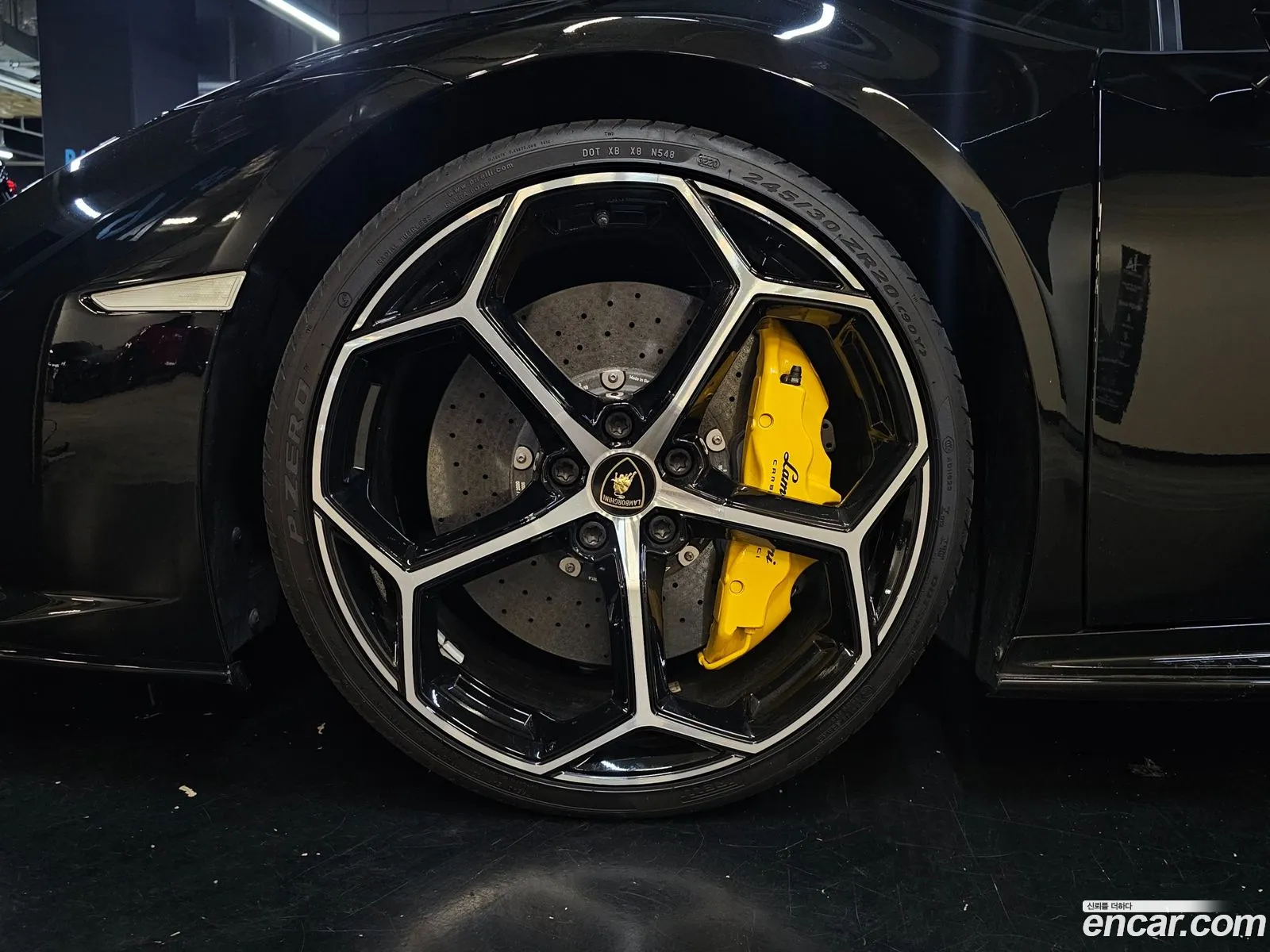 Lamborghini Huracan 2020 — 19