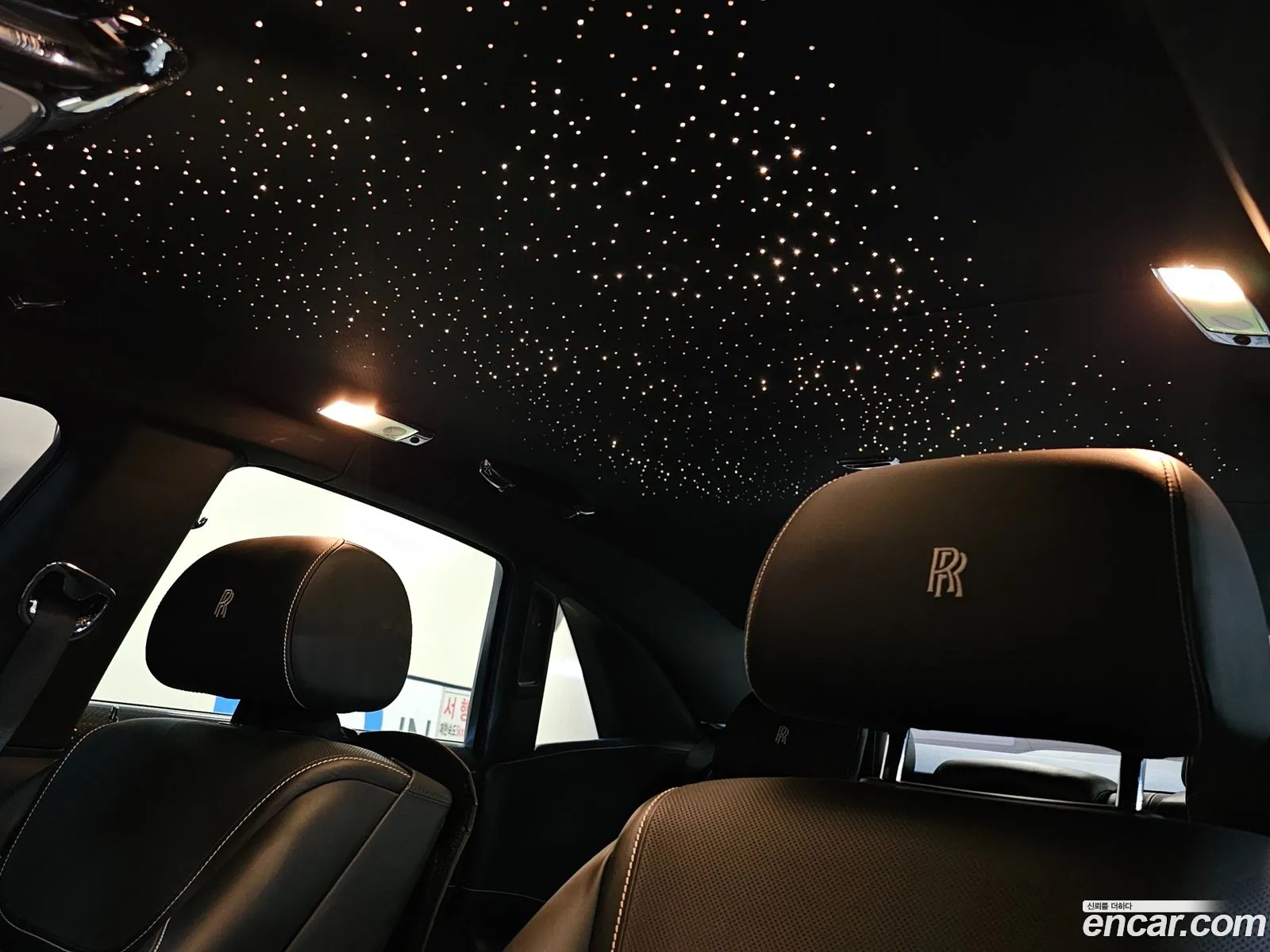 Rolls-Royce Ghost 2017 — 18