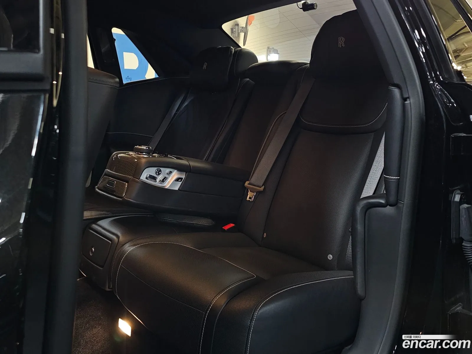 Rolls-Royce Ghost 2017 — 10