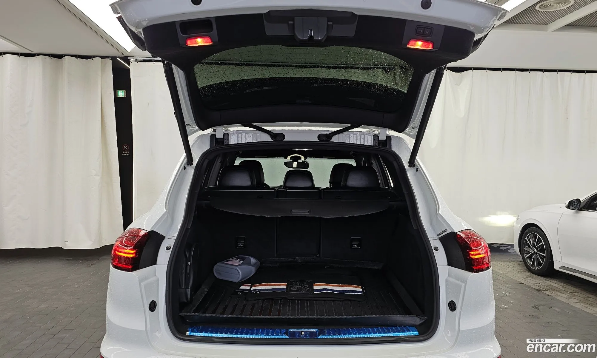 Porsche Cayenne 2017 WP1AF2929HLA31453 — 15