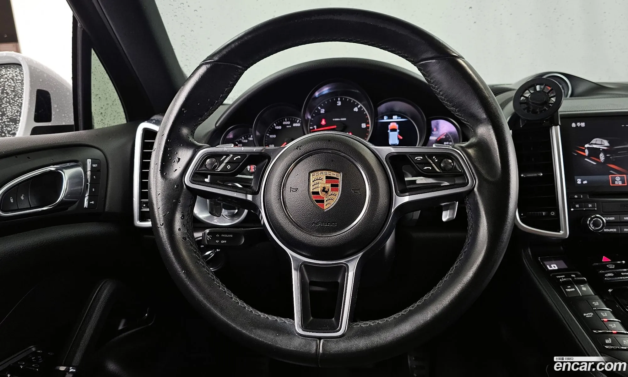 Porsche Cayenne 2017 WP1AF2929HLA31453 — 18