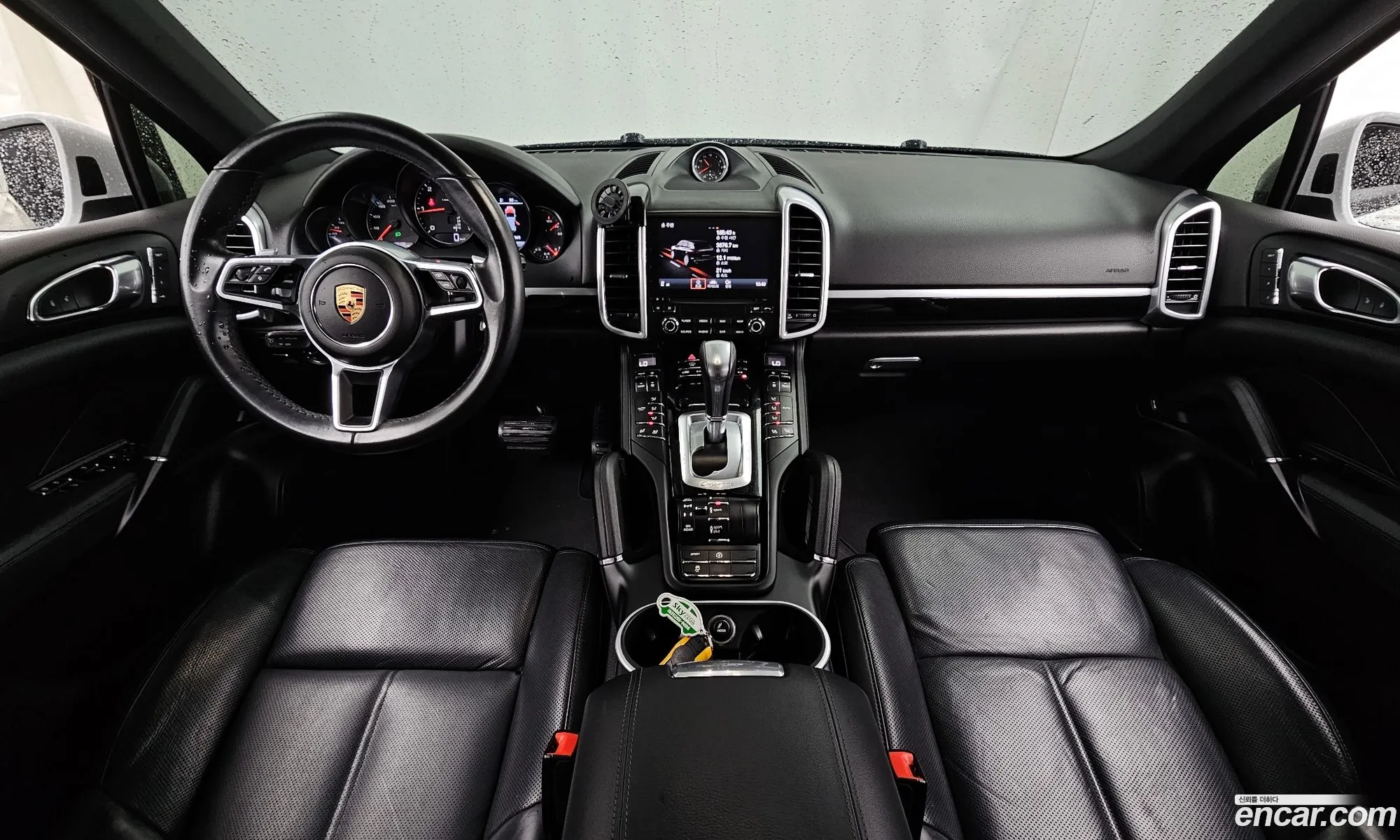 Porsche Cayenne 2017 WP1AF2929HLA31453 — 2