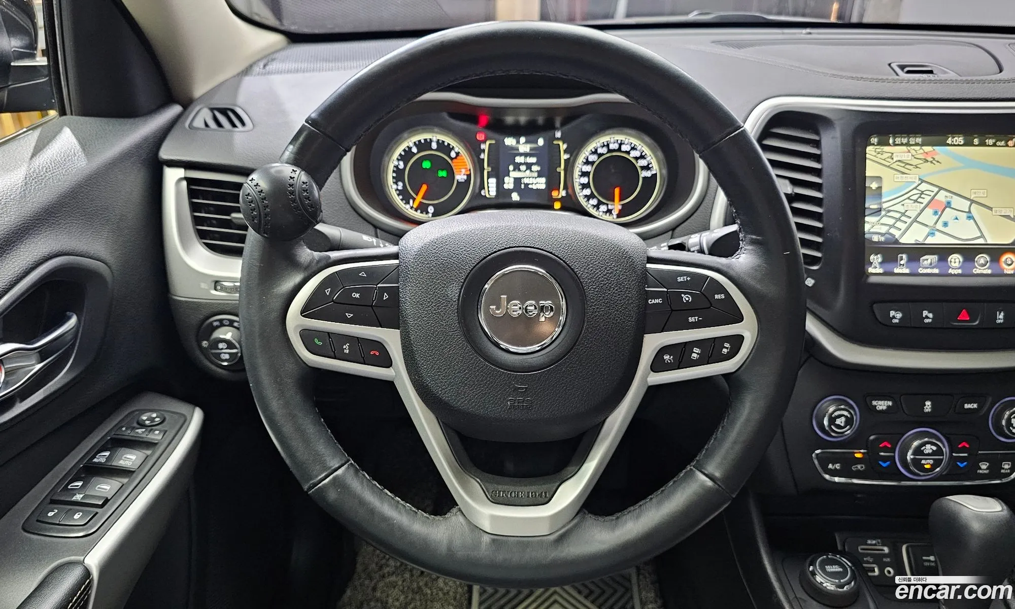 Jeep Cherokee 2018 1C4PJMCB3JD505184 — 18