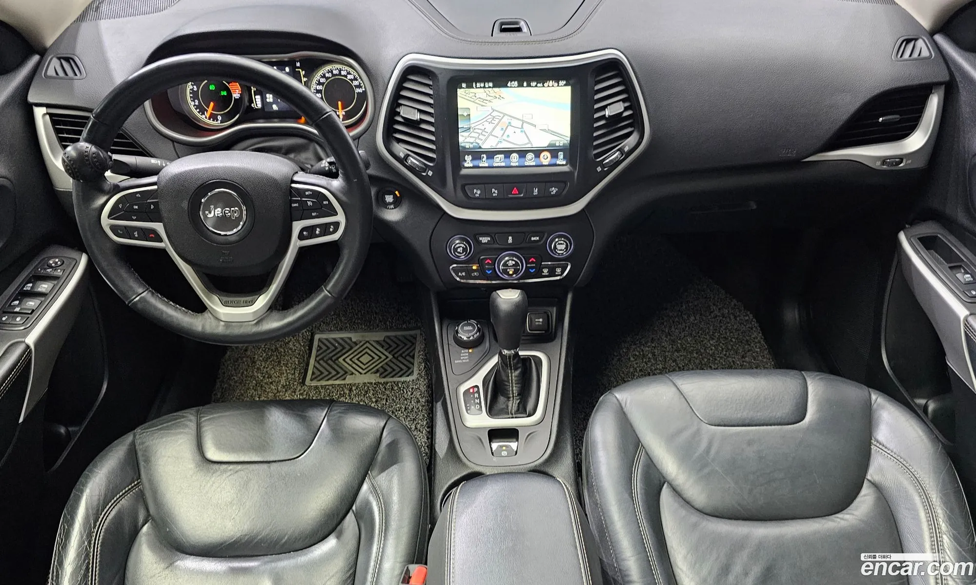 Jeep Cherokee 2018 1C4PJMCB3JD505184 — 3