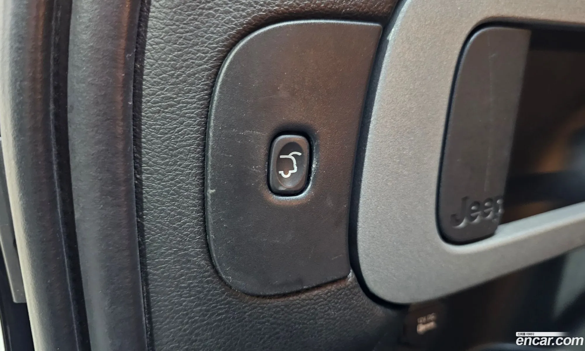 Jeep Cherokee 2018 1C4PJMCB3JD505184 — 10
