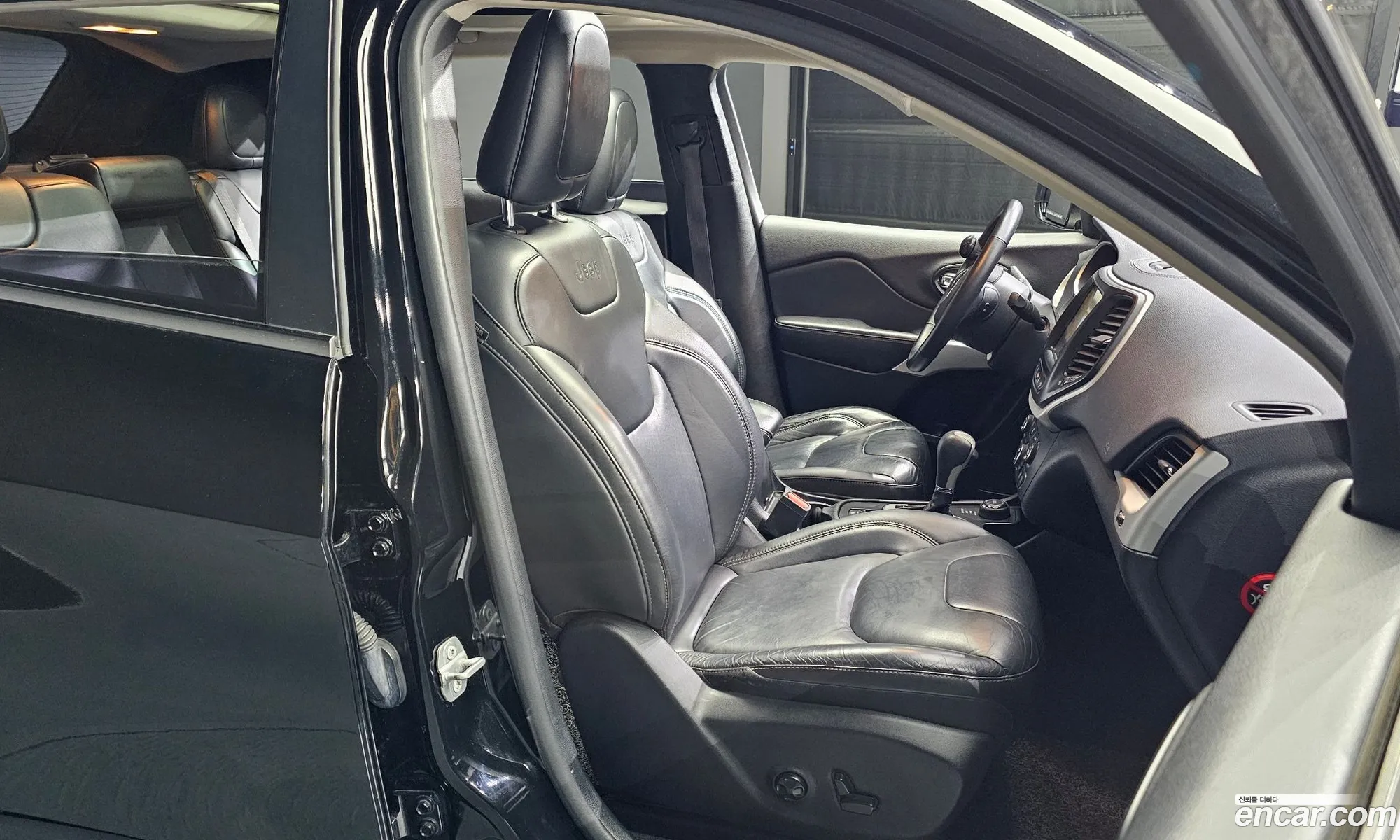 Jeep Cherokee 2018 1C4PJMCB3JD505184 — 14