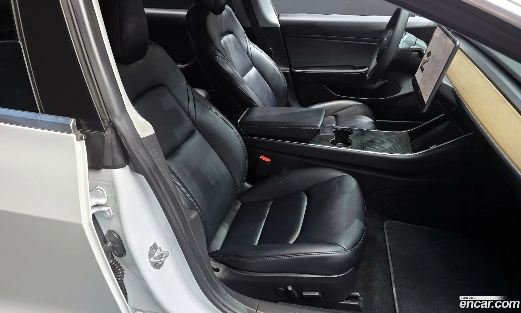 Tesla Model 3 2020 5YJ3E1EB6LF756114 — 5