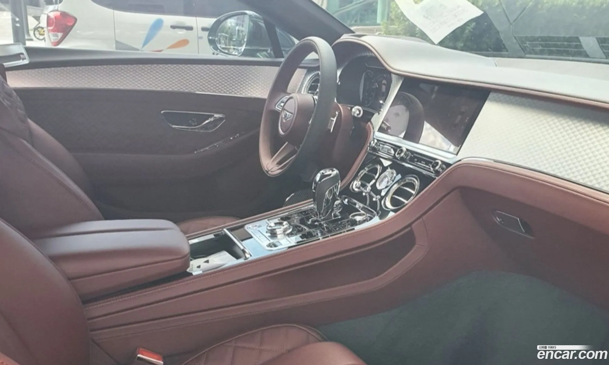 Bentley Continental GT 2022 — 13