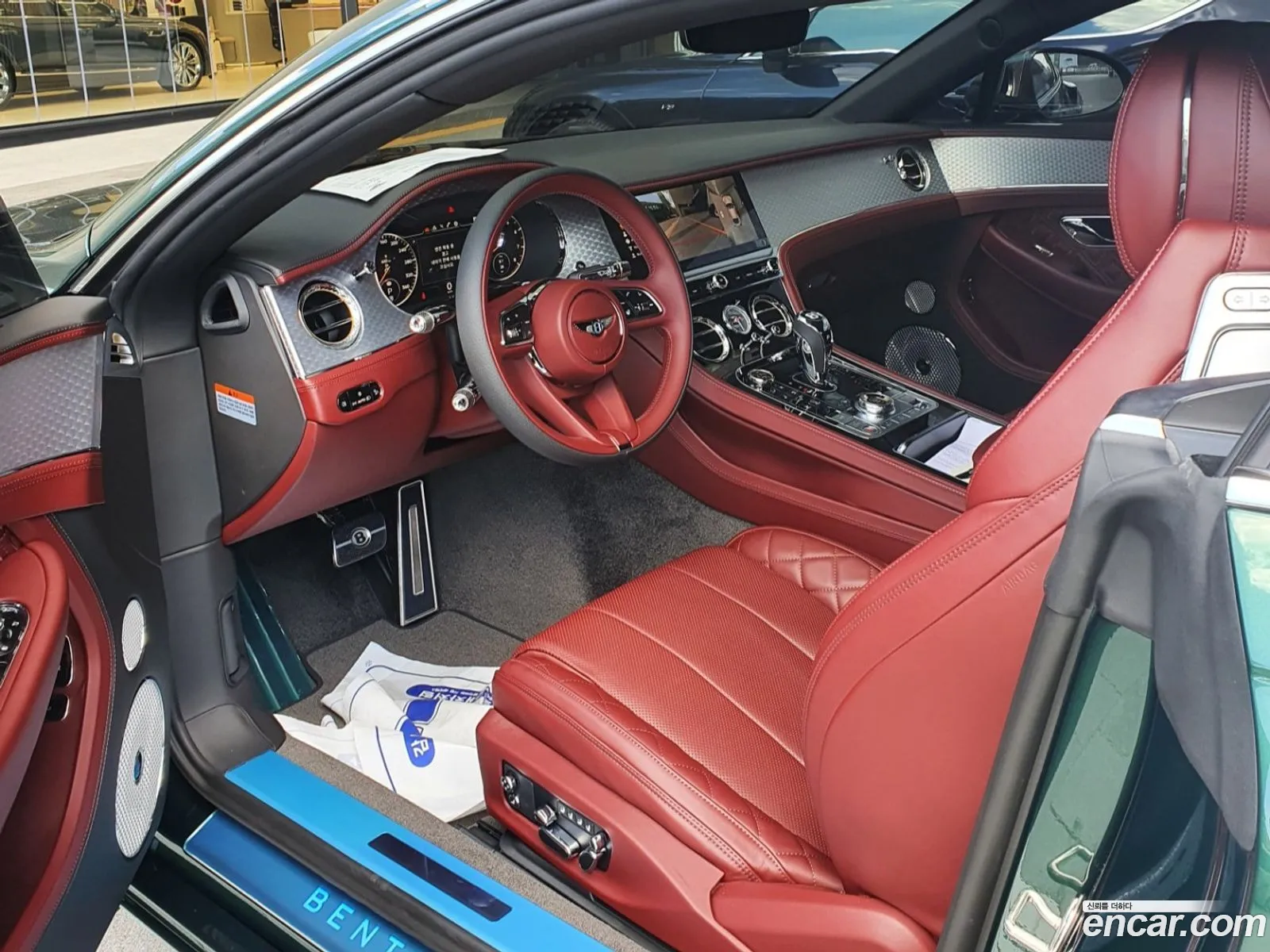 Bentley Continental GT 2022 — 17