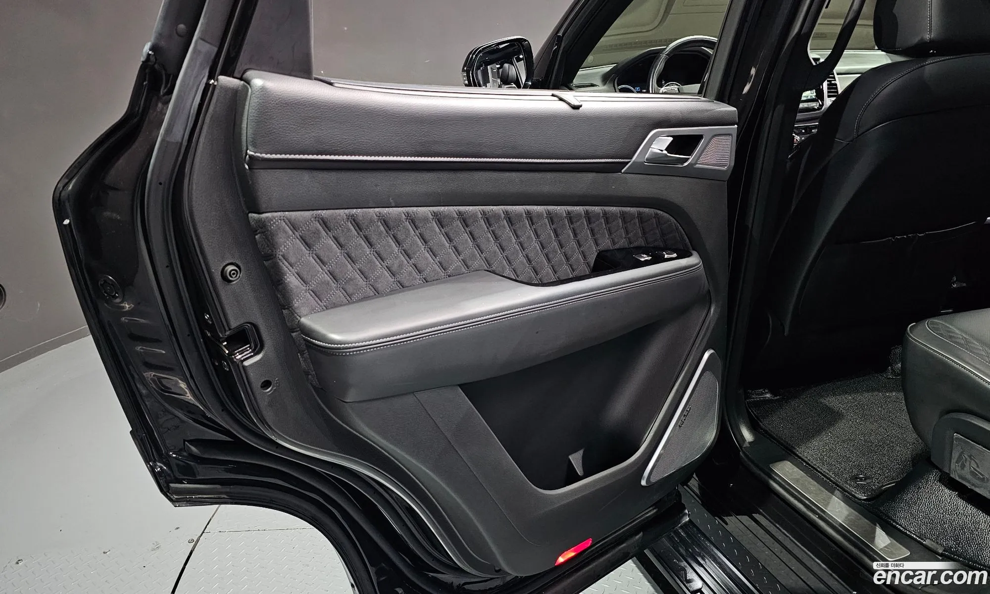 KG Mobility (SsangYong) Rexton 2020 — 3