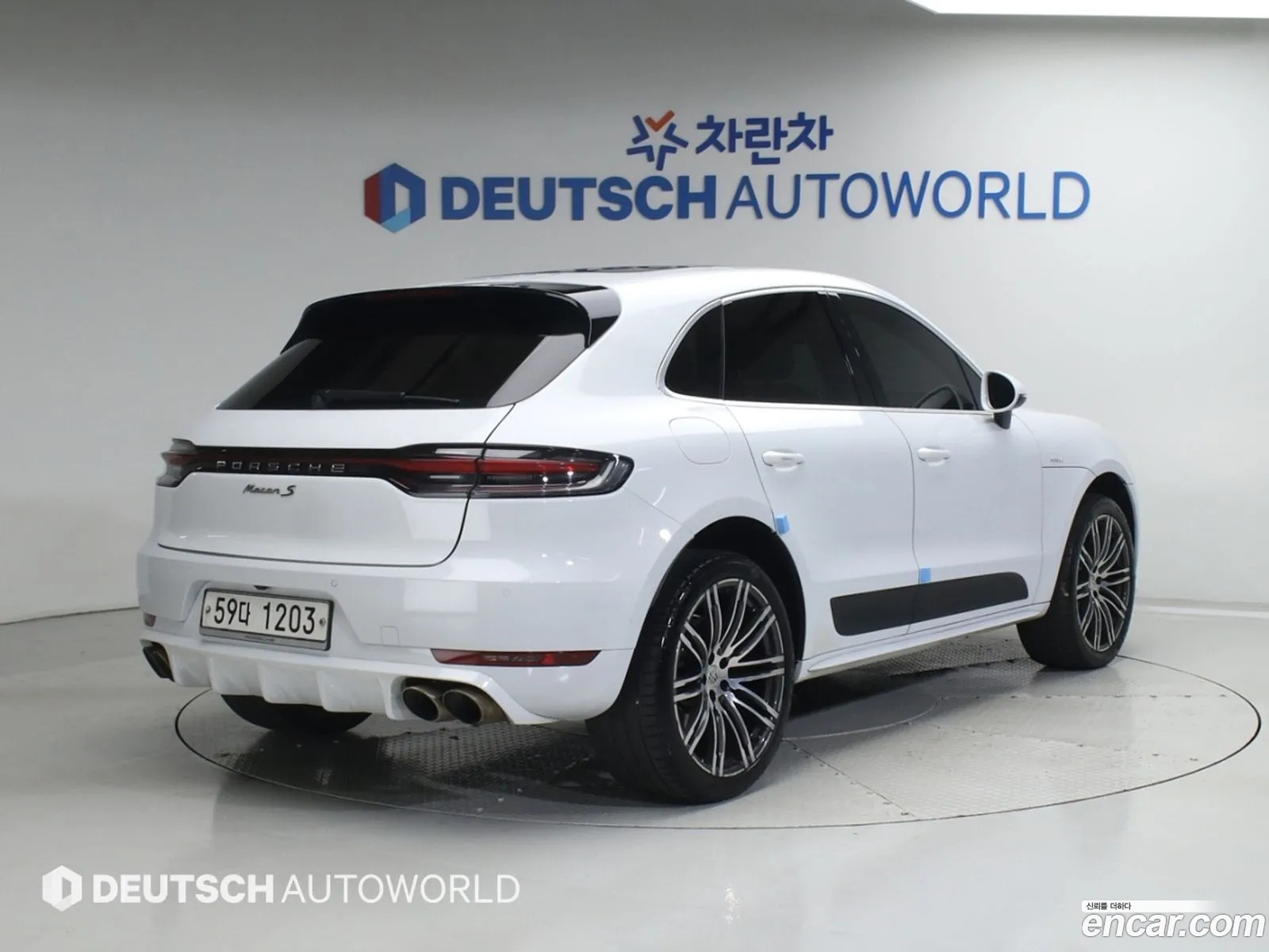 Porsche Macan 2017 — 12