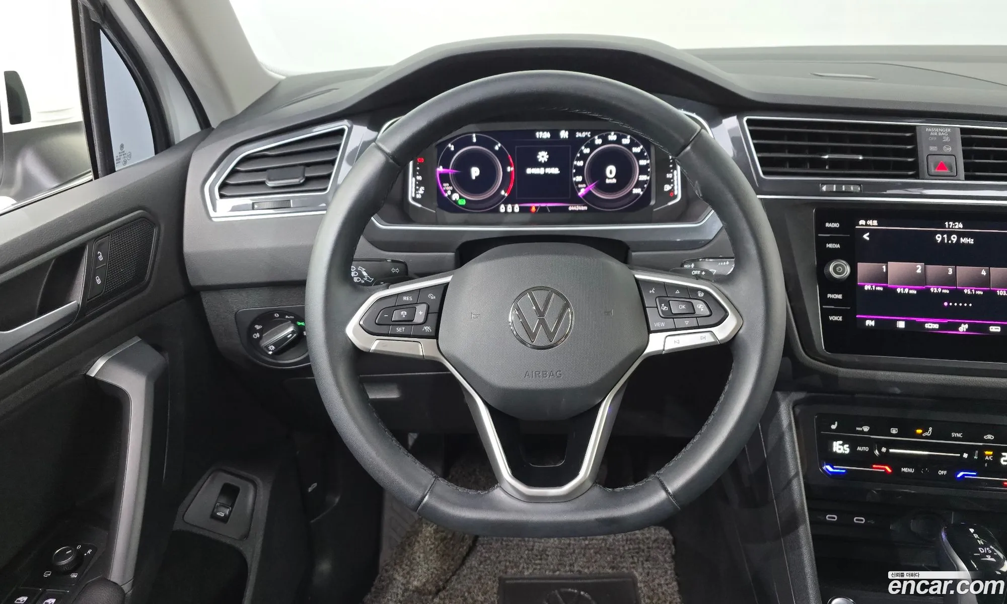 Volkswagen Tiguan 2021 — 31