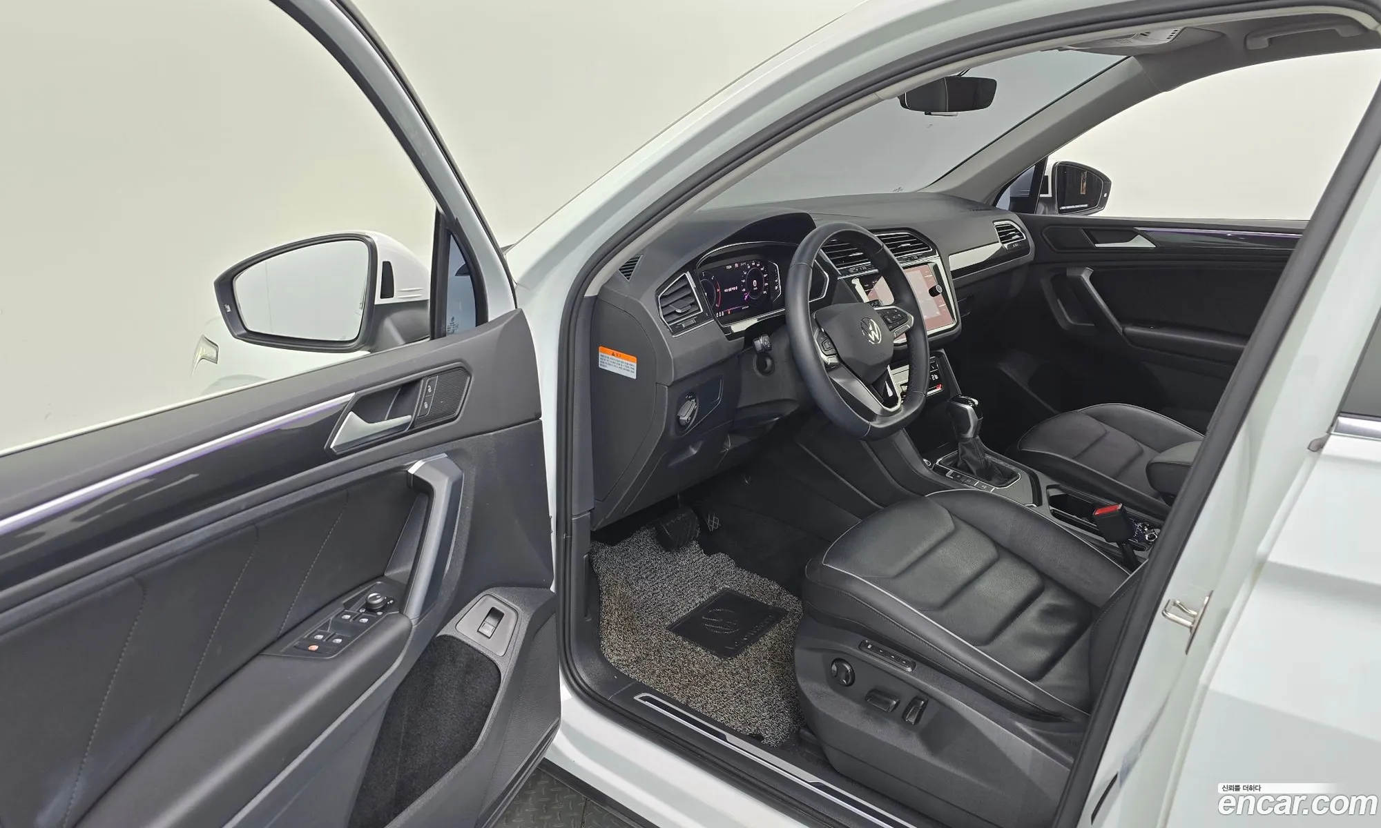 Volkswagen Tiguan 2021 — 25