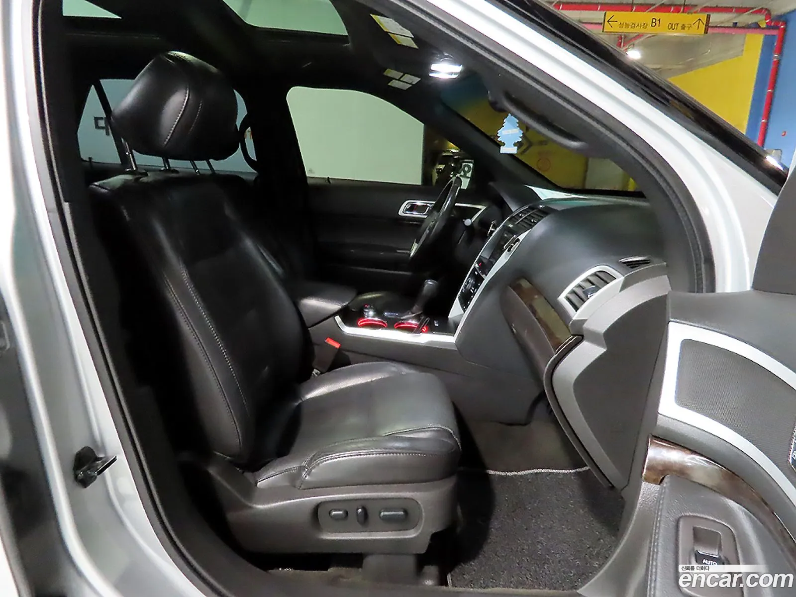Ford Explorer 2012 — 17