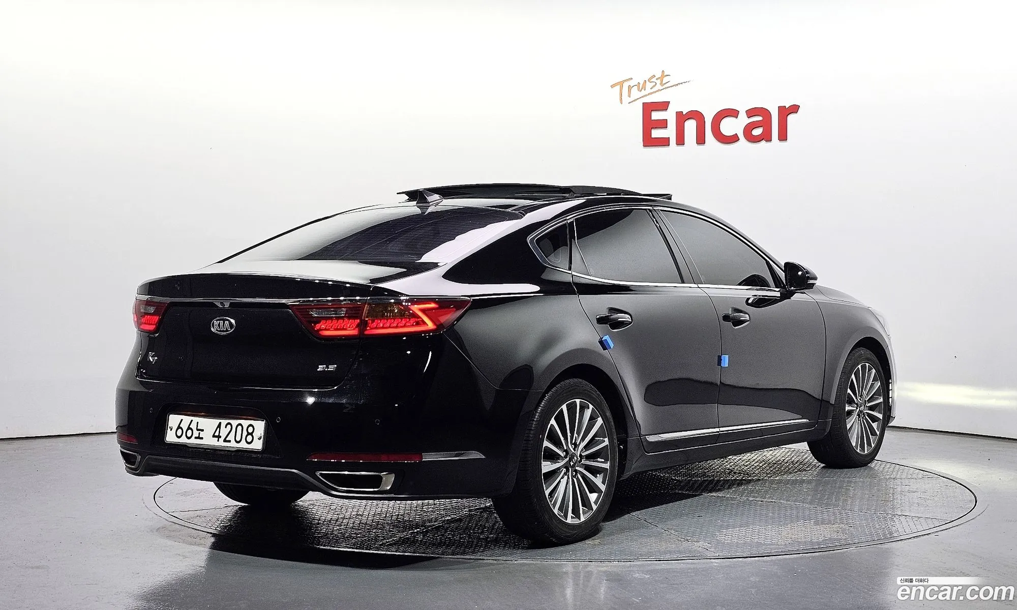 Kia K7 2016 — 11