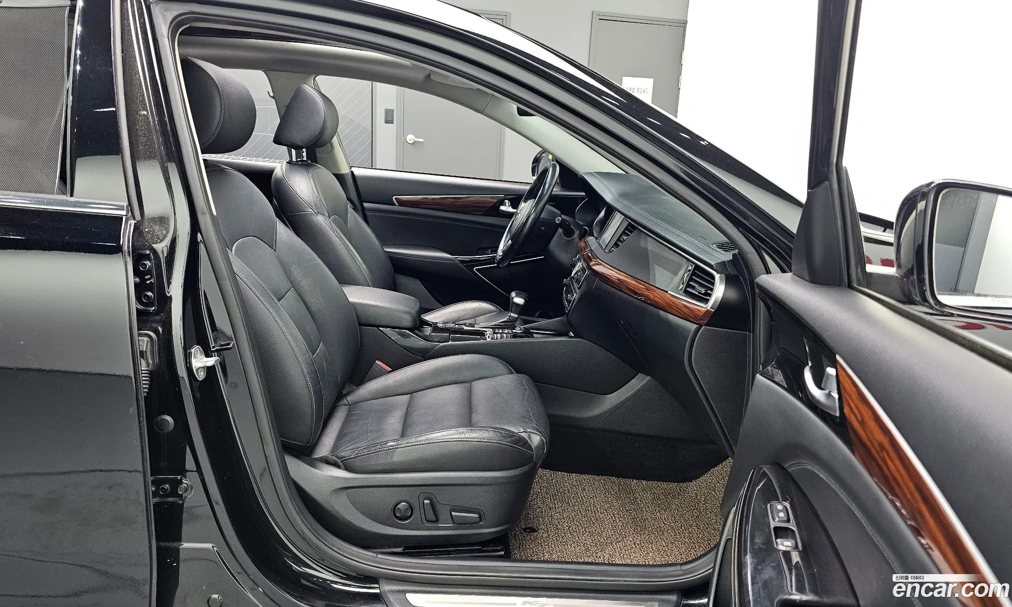 Kia K7 2016 — 12
