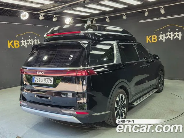 Kia Carnival 2022 — 2