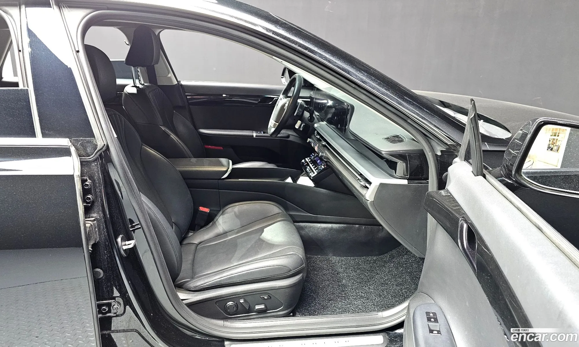 Hyundai Grandeur 2023 — 18