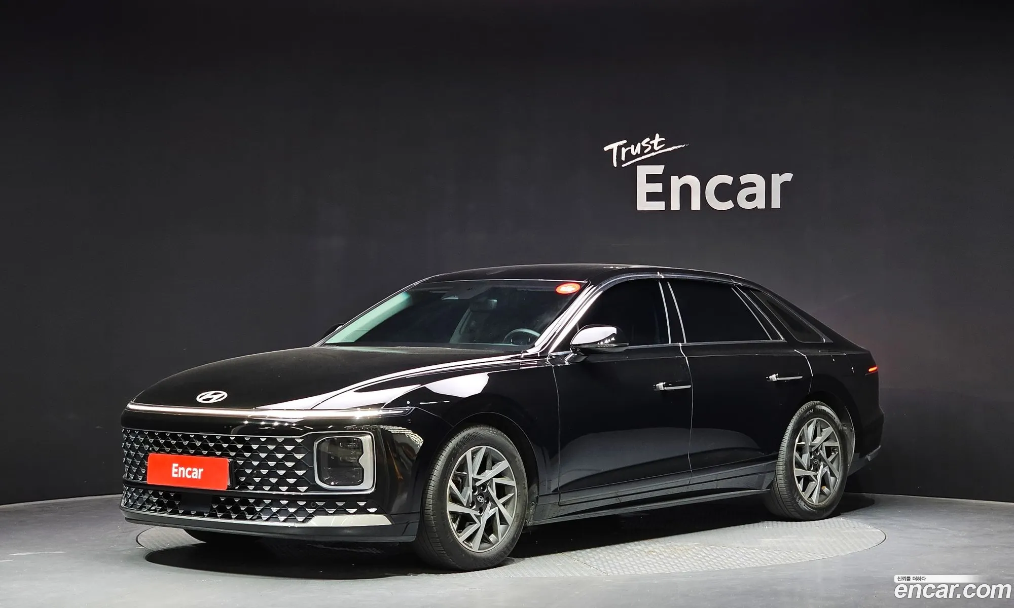 Hyundai Grandeur 2023 — 19