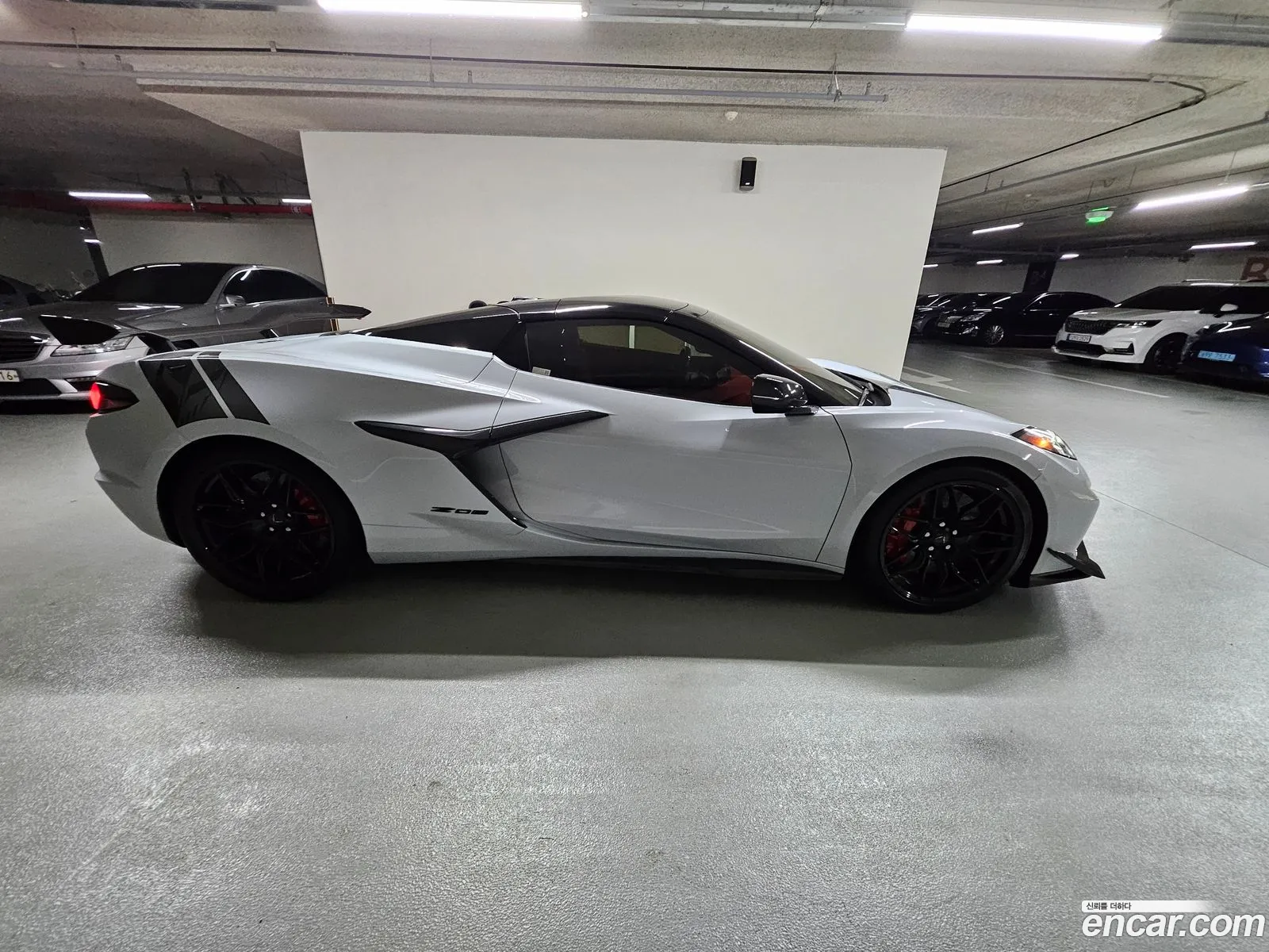 Chevrolet Corvette 2023 — 11
