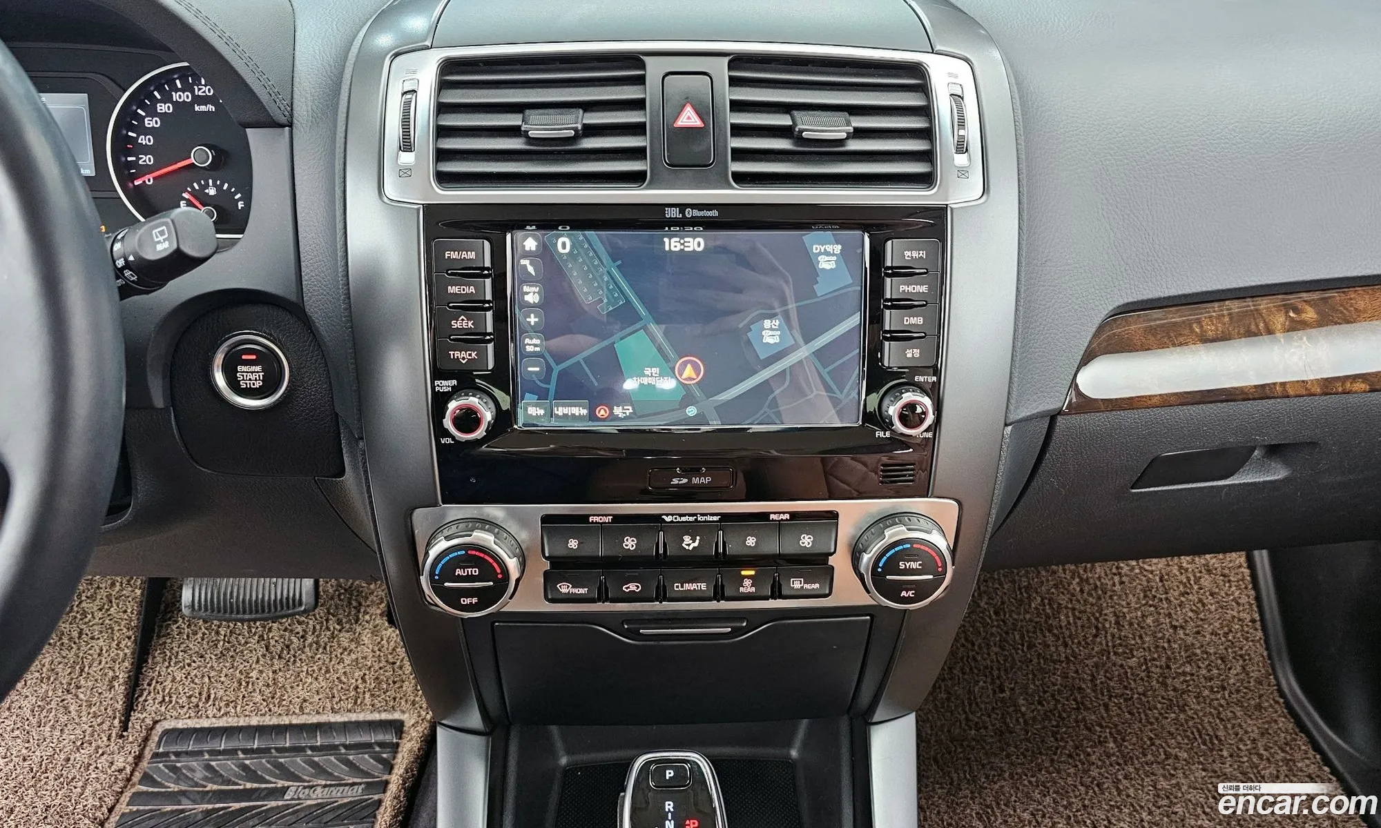 Kia Mohave 2017 — 24