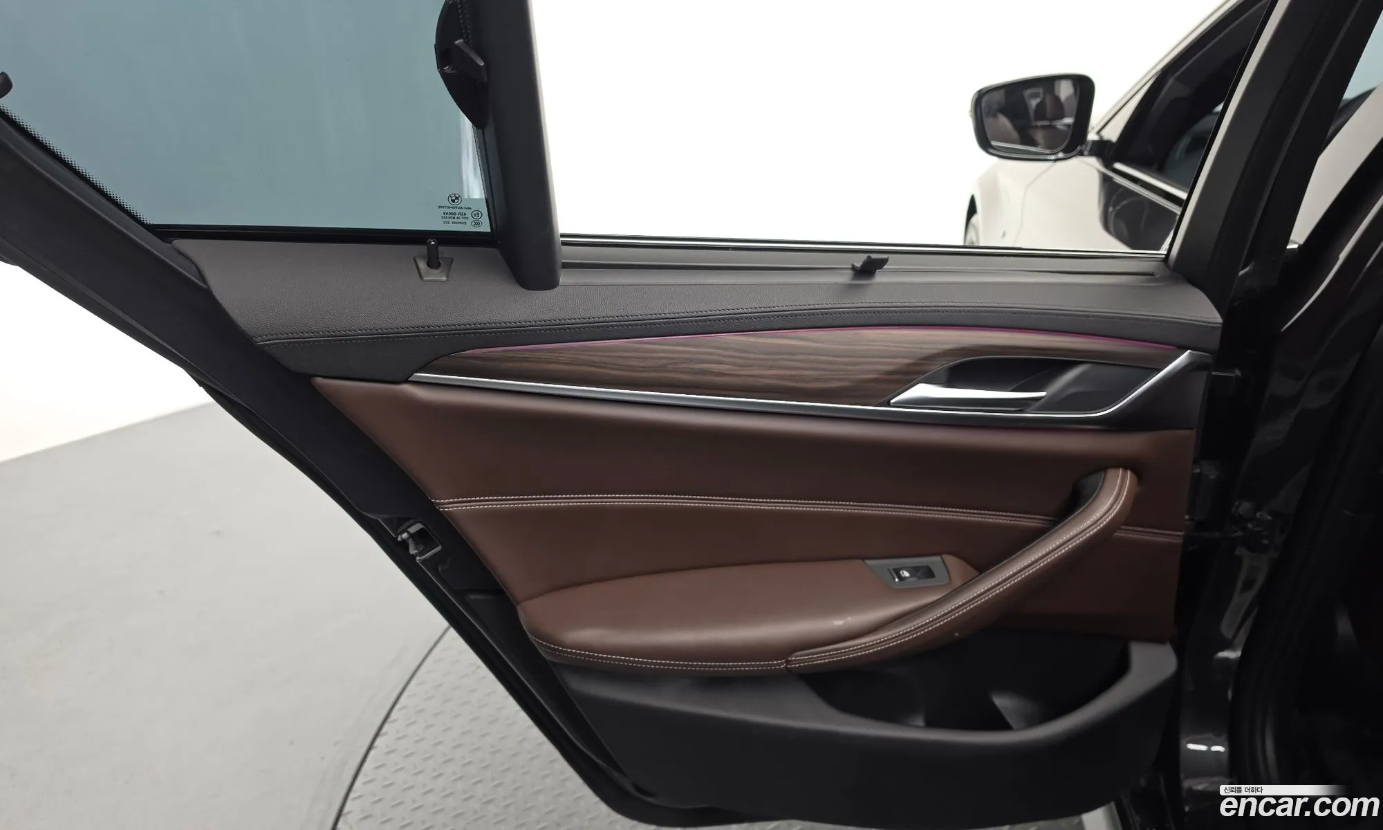 BMW 5 Series 2018 WBAJD3109JB255080 — 3