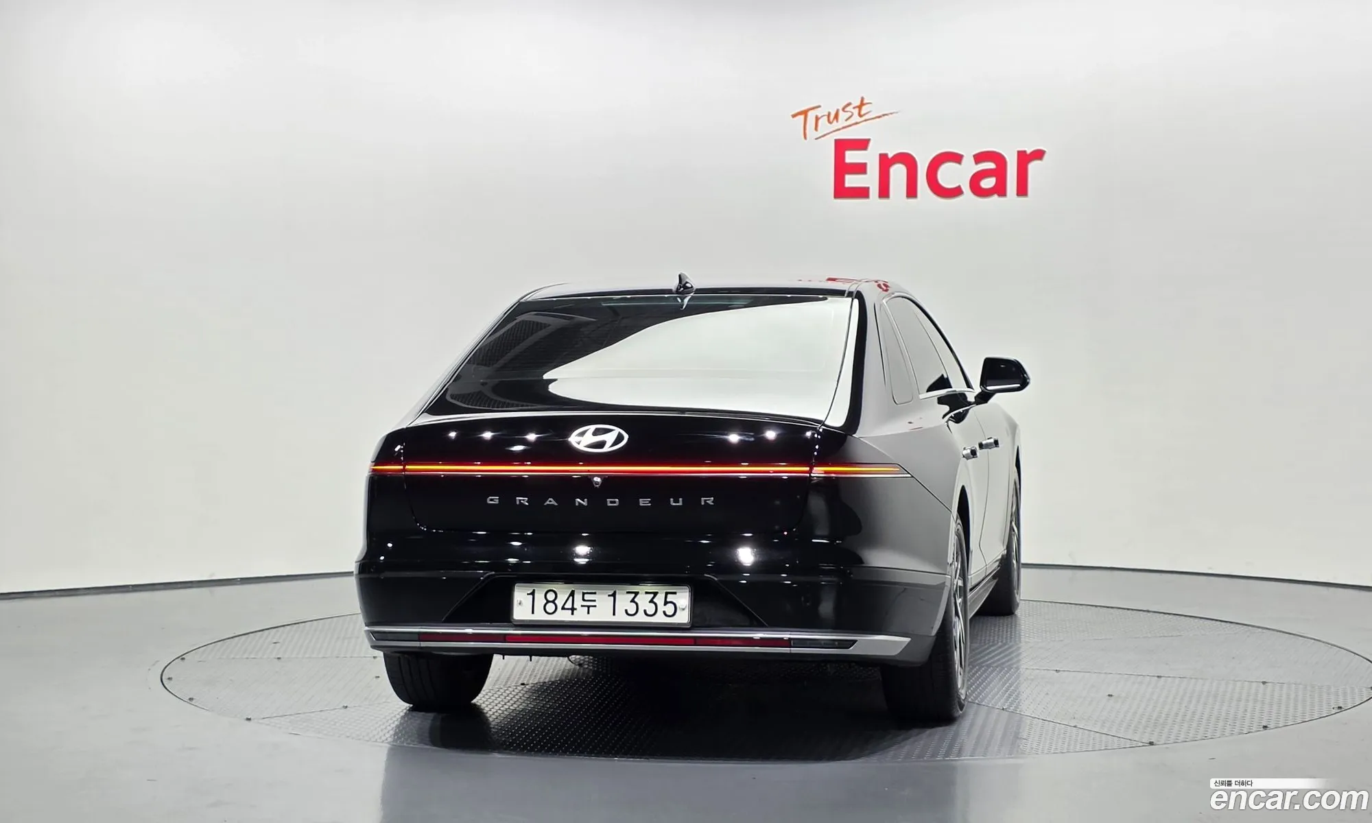 Hyundai Grandeur Hybrid 2023 — 18