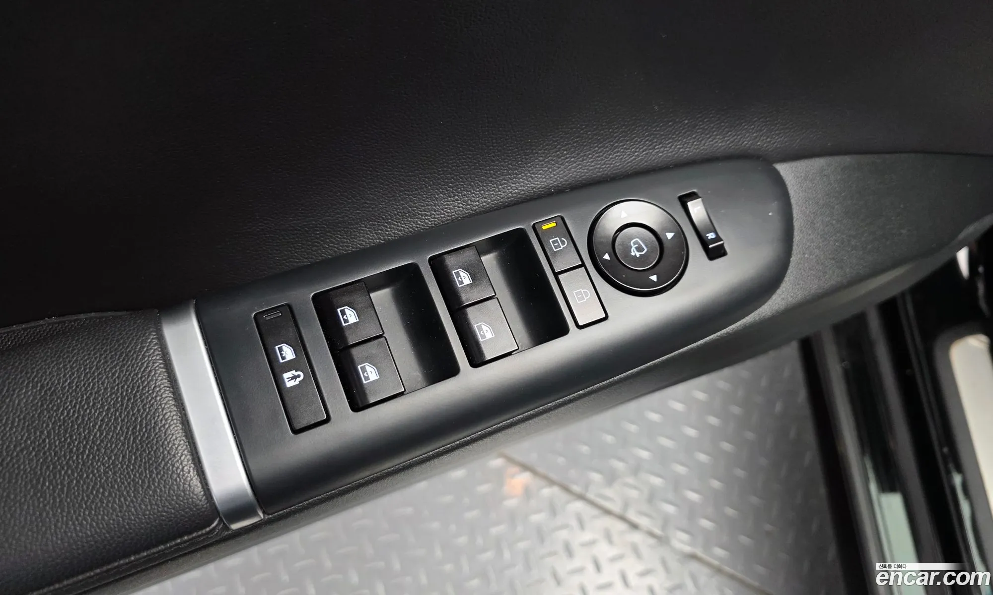 Hyundai Grandeur Hybrid 2023 — 31