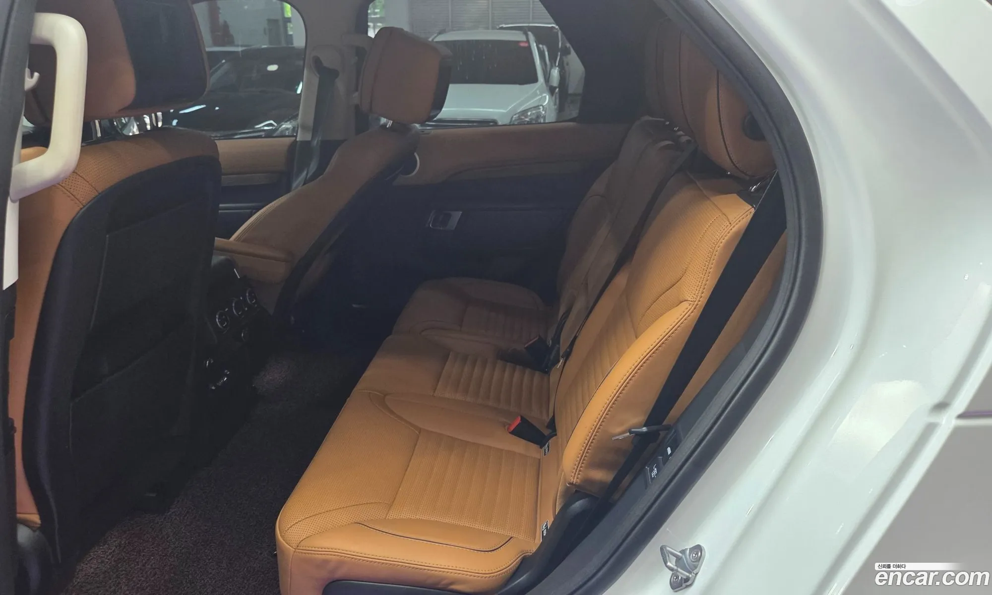 Land Rover Discovery 5 2017 — 8