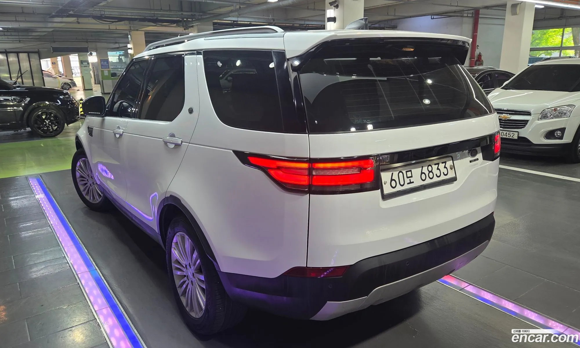 Land Rover Discovery 5 2017 — 12