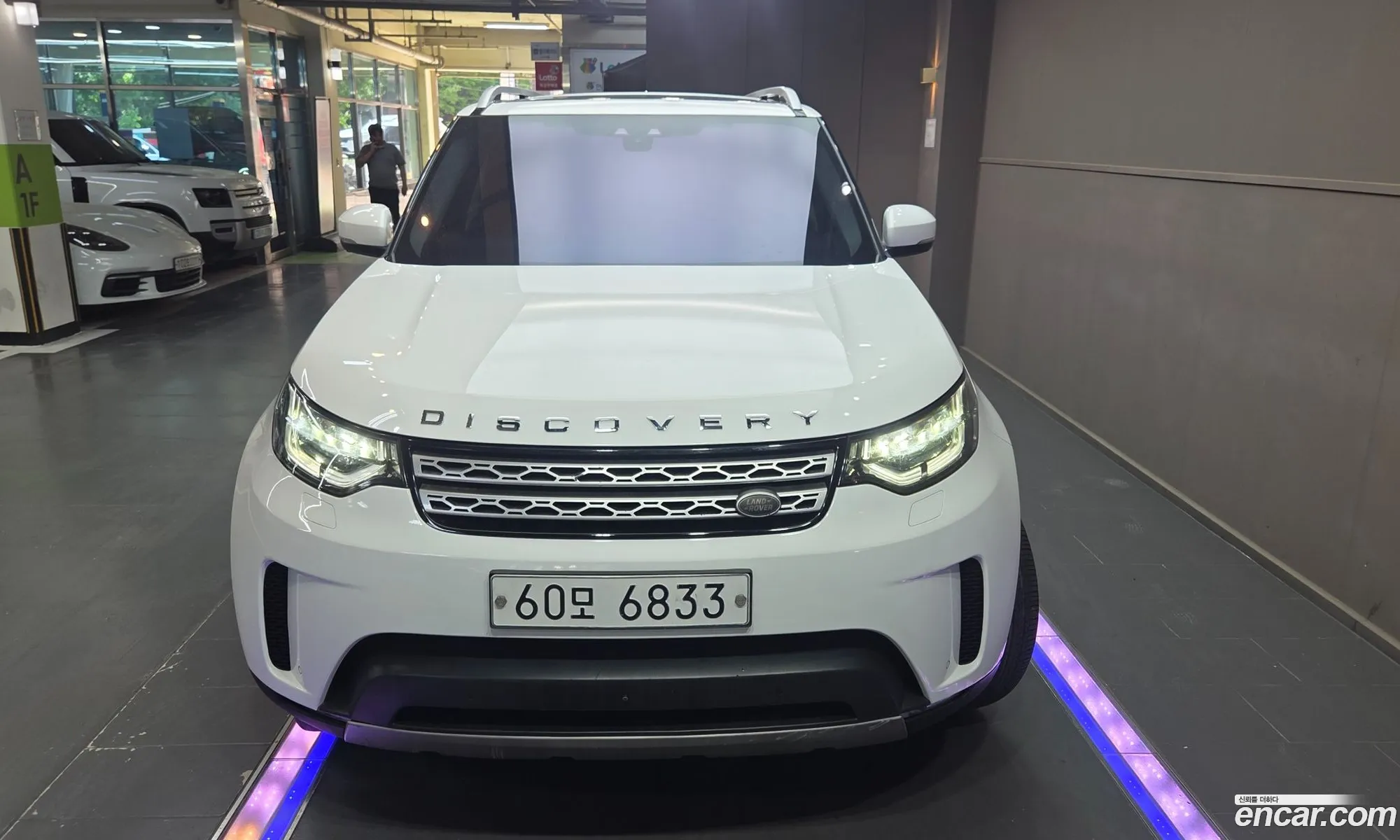 Land Rover Discovery 5 2017 — 13