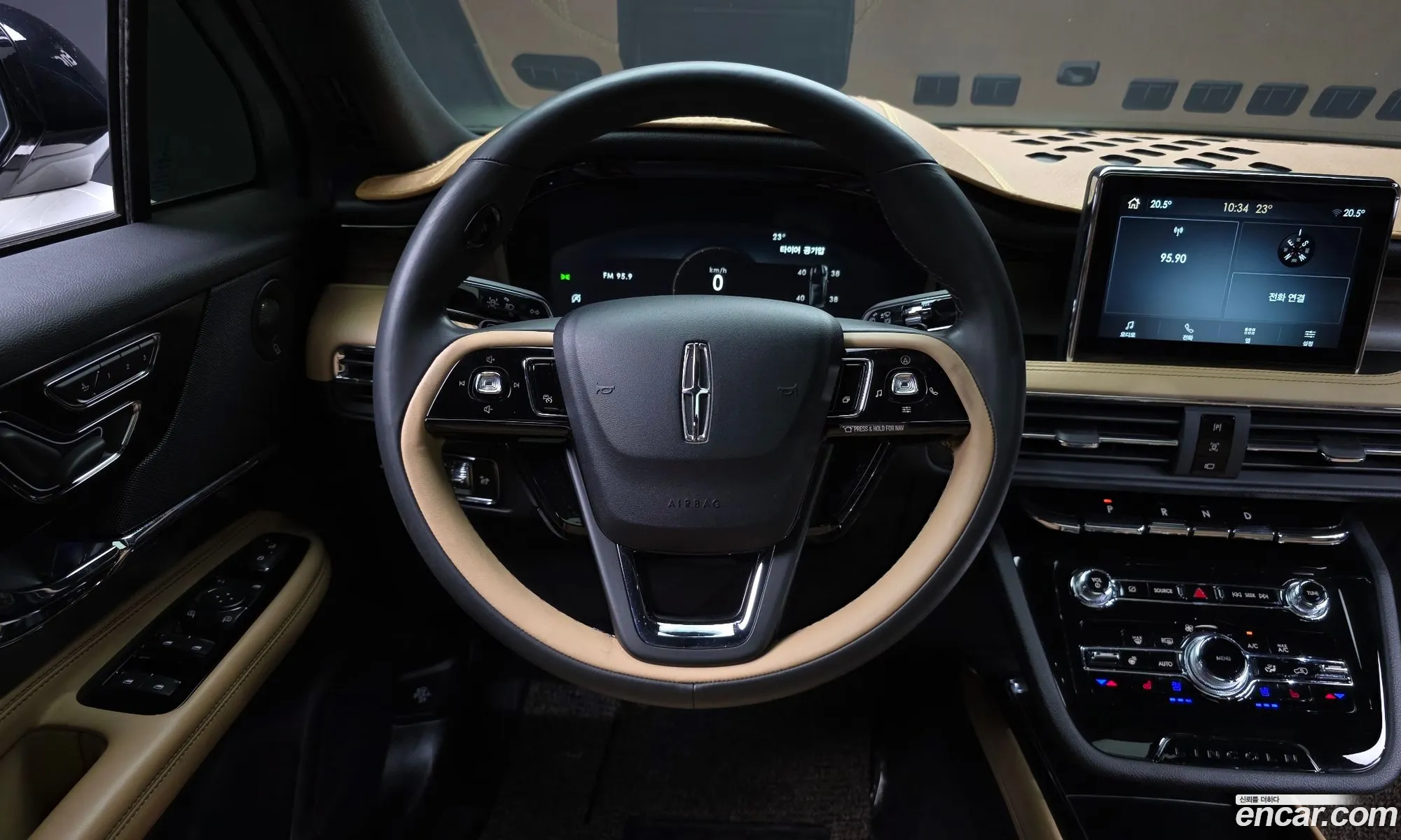 Lincoln Corsair 2022 5LMCJ2D98NUL00389 — 3