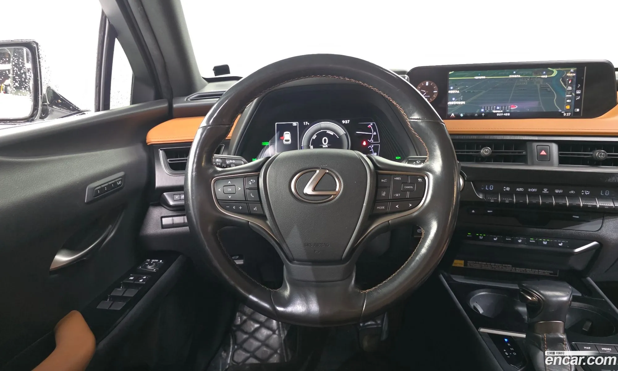 Lexus UX250h 2019 — 8