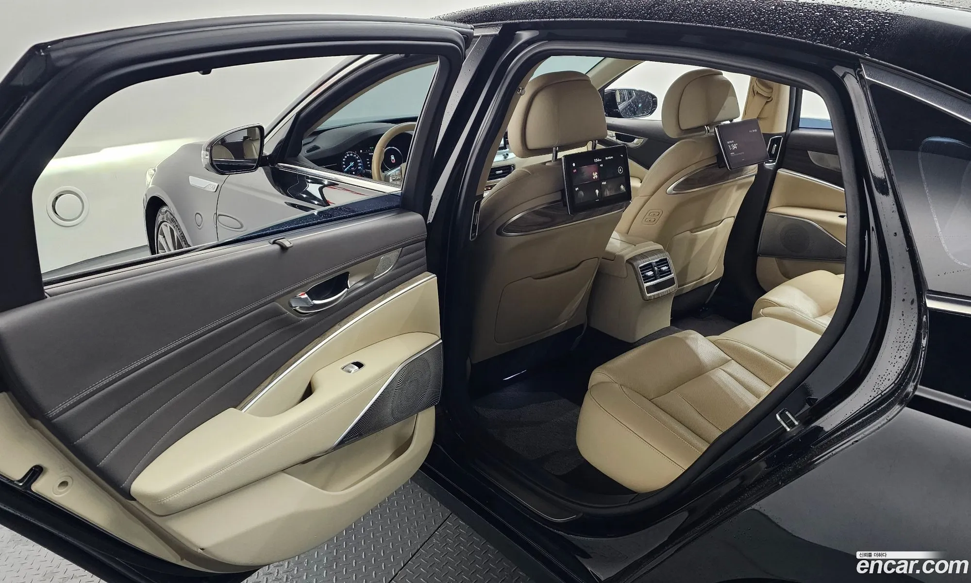 Kia K9 2023 — 4