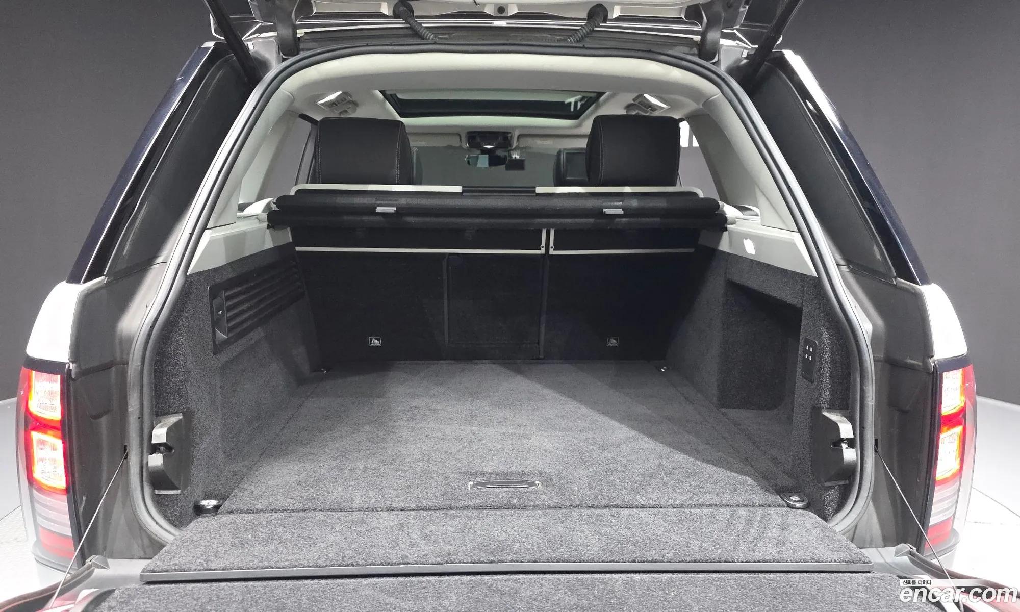 Land Rover Range Rover 2017 SALGA2FE7HA376591 — 2