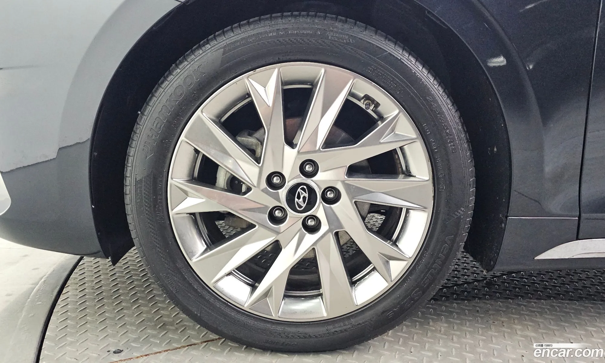 Hyundai Grandeur IG Hybrid 2020 — 17