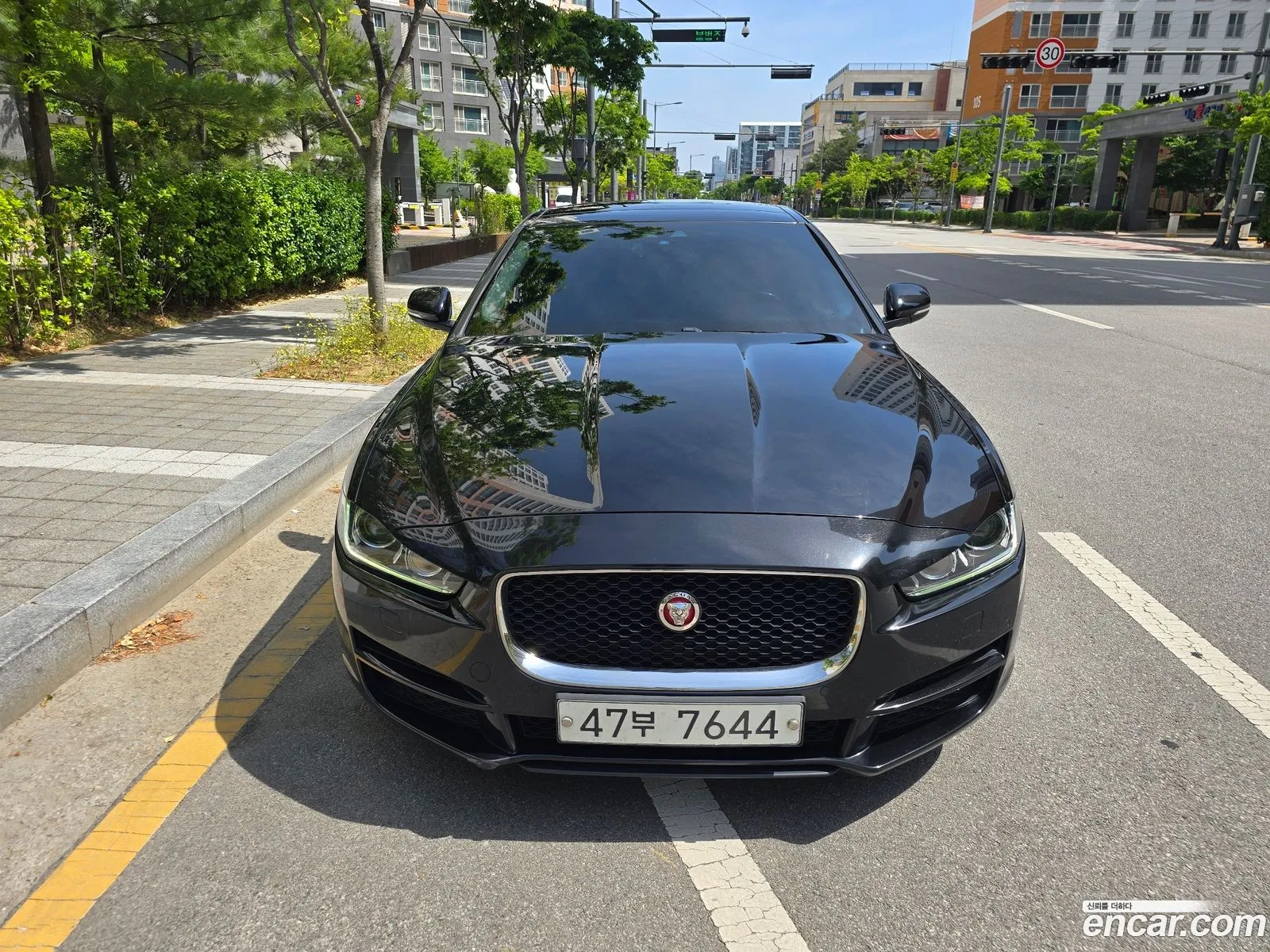 Jaguar XE 2018 — 14