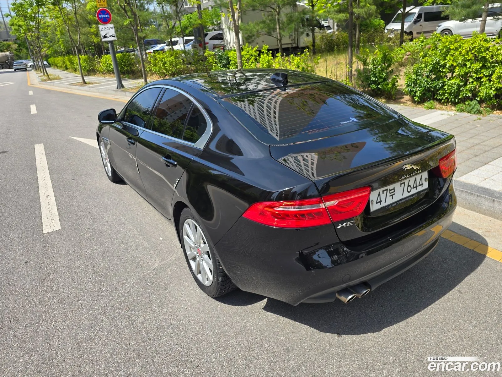 Jaguar XE 2018 — 18