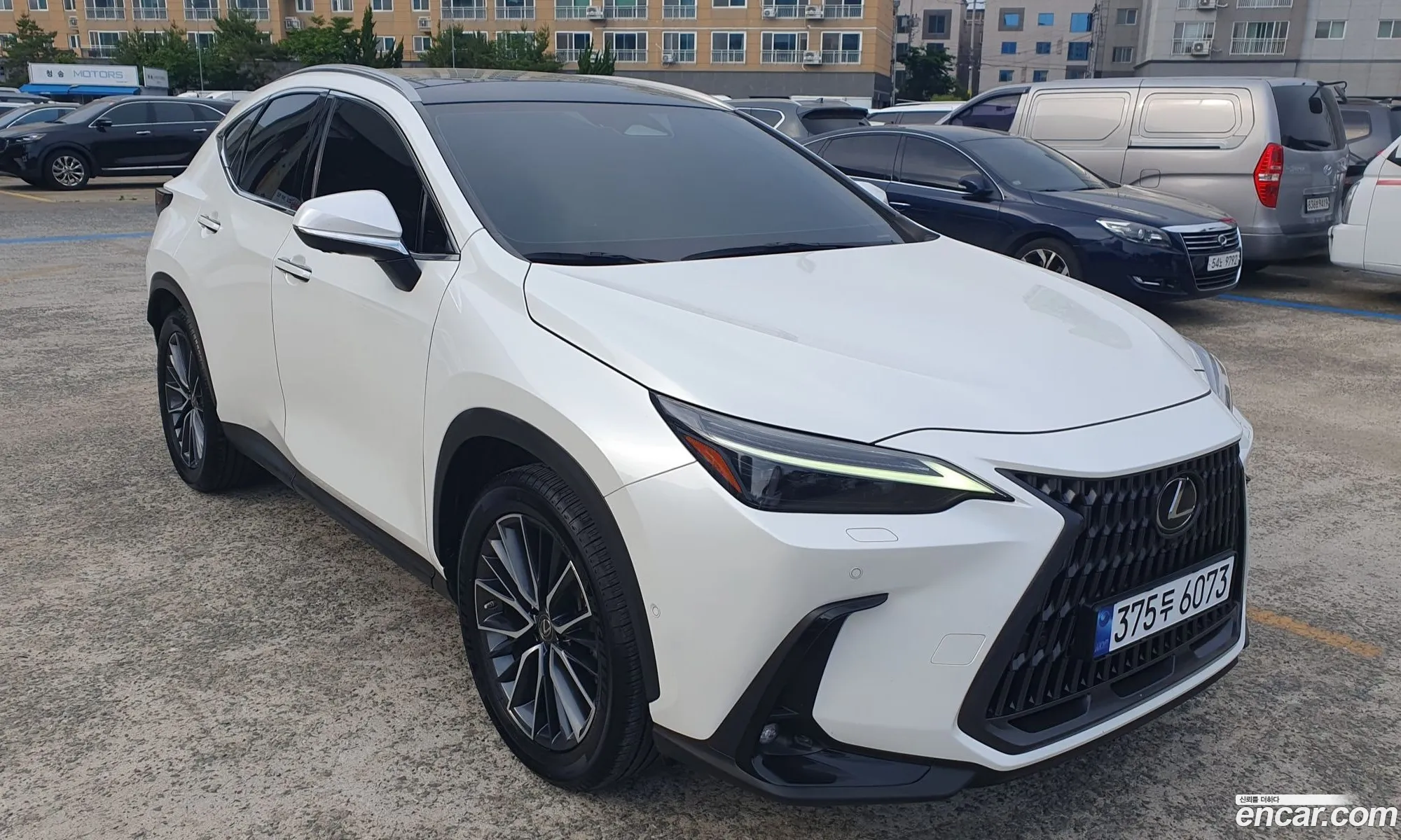 Lexus NX350h 2023 — 17