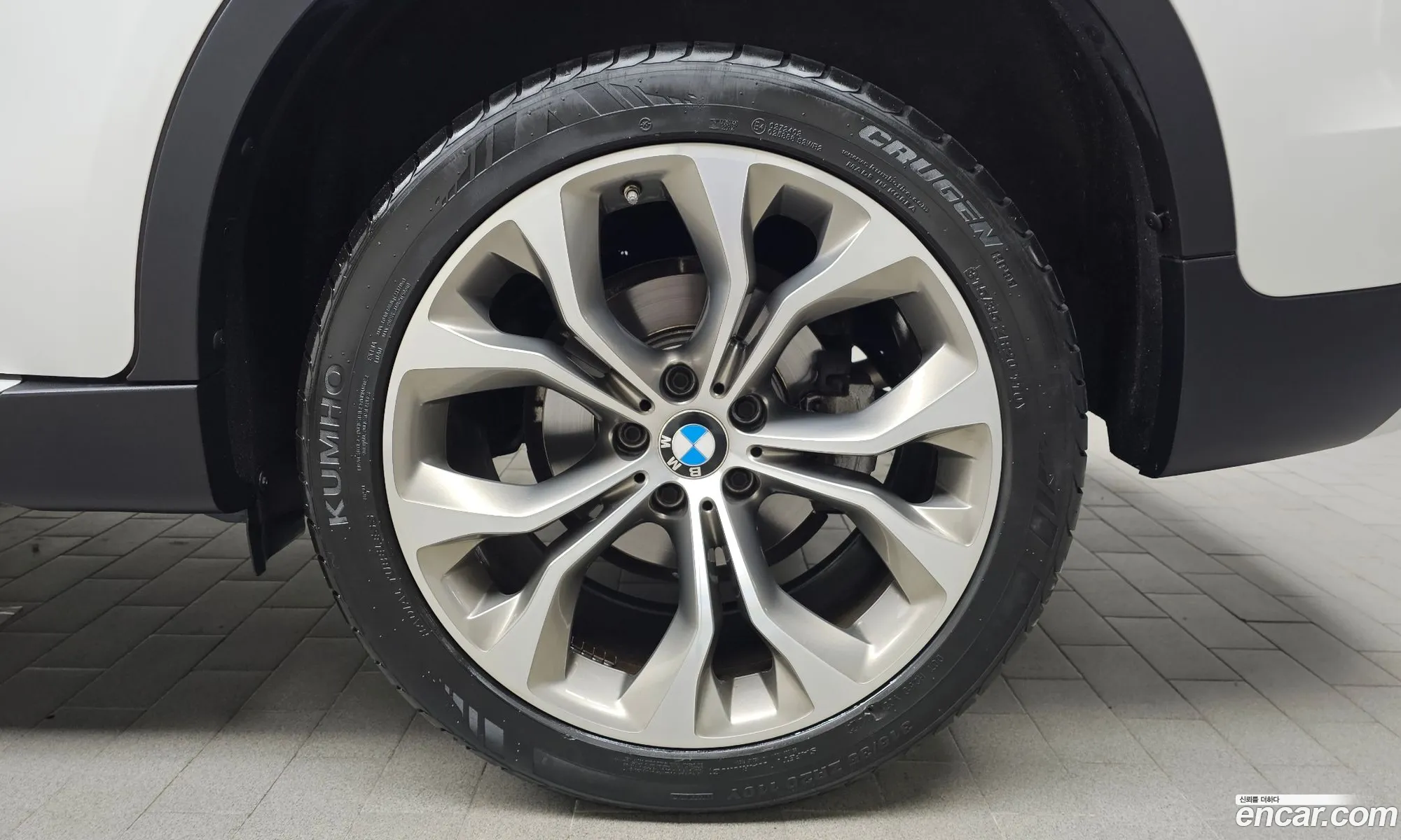 BMW X6 2018 WBAKV2109J0Z82579 — 12
