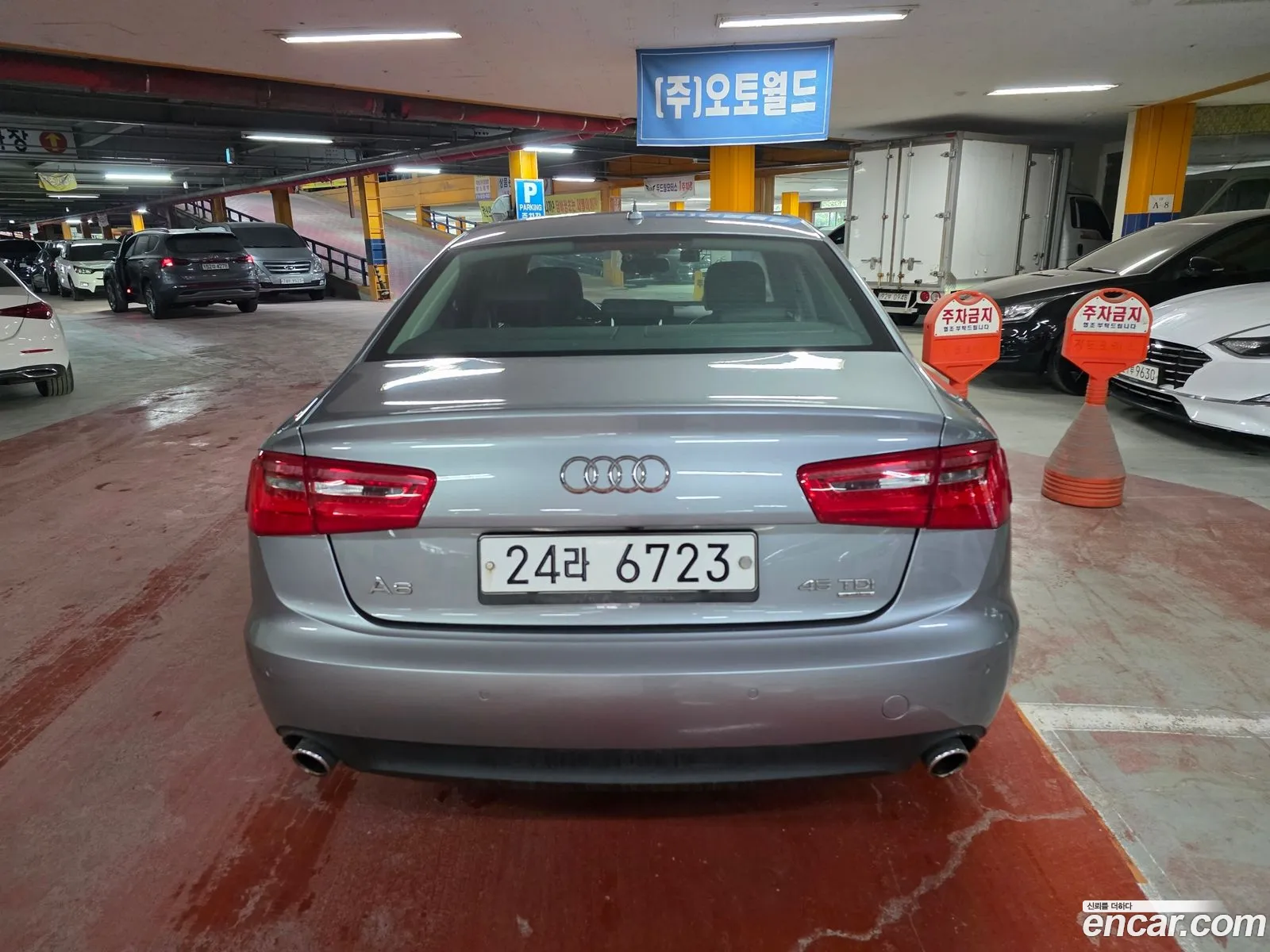Audi A6 2014 — 11