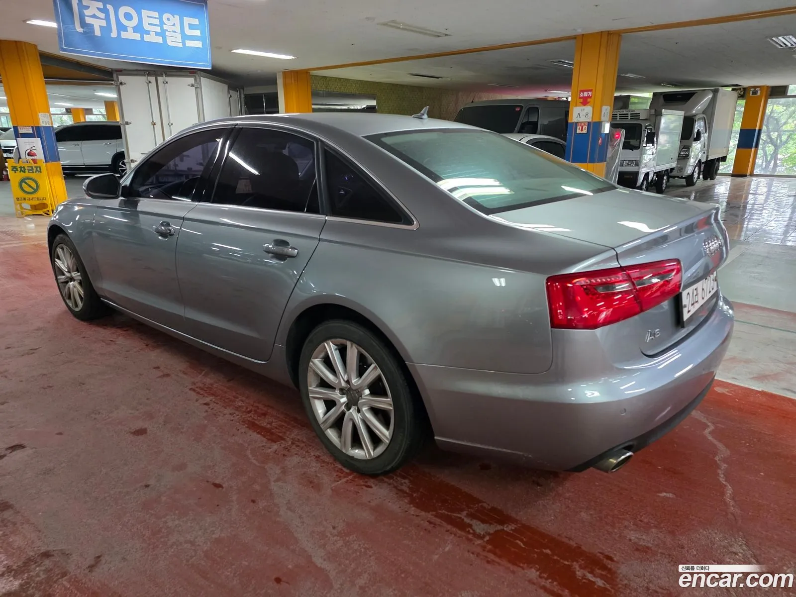 Audi A6 2014 — 16