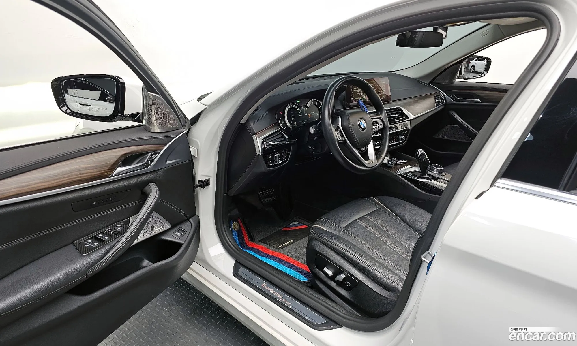 BMW 5 Series 2019 WBAJD3102KB317064 — 7