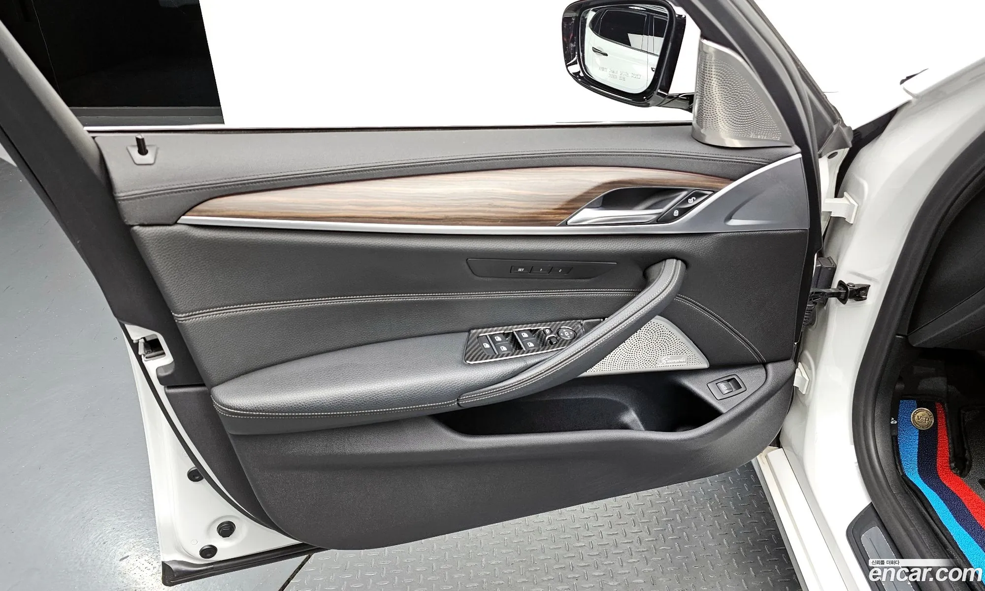 BMW 5 Series 2019 WBAJD3102KB317064 — 13