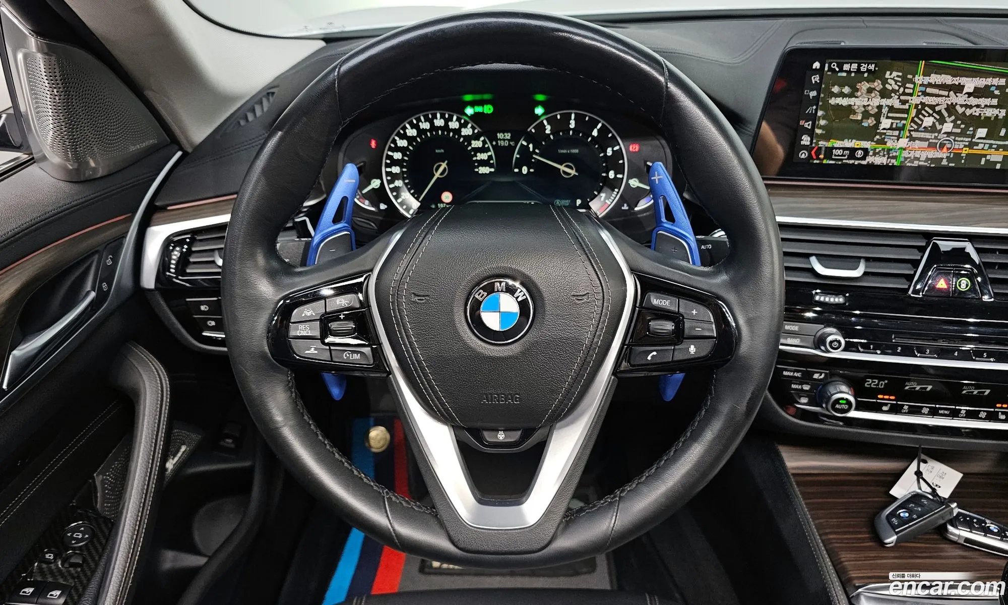 BMW 5 Series 2019 WBAJD3102KB317064 — 12
