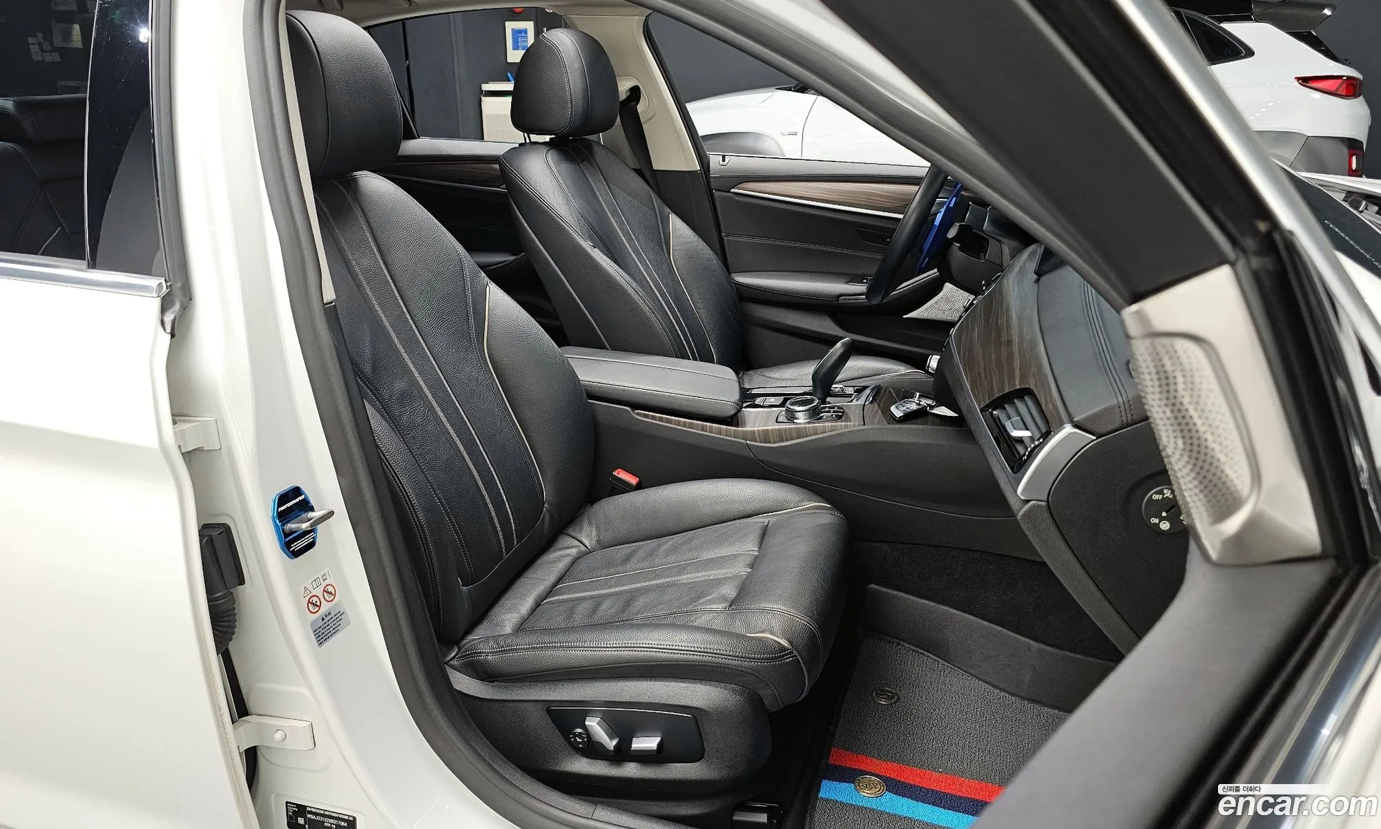 BMW 5 Series 2019 WBAJD3102KB317064 — 20